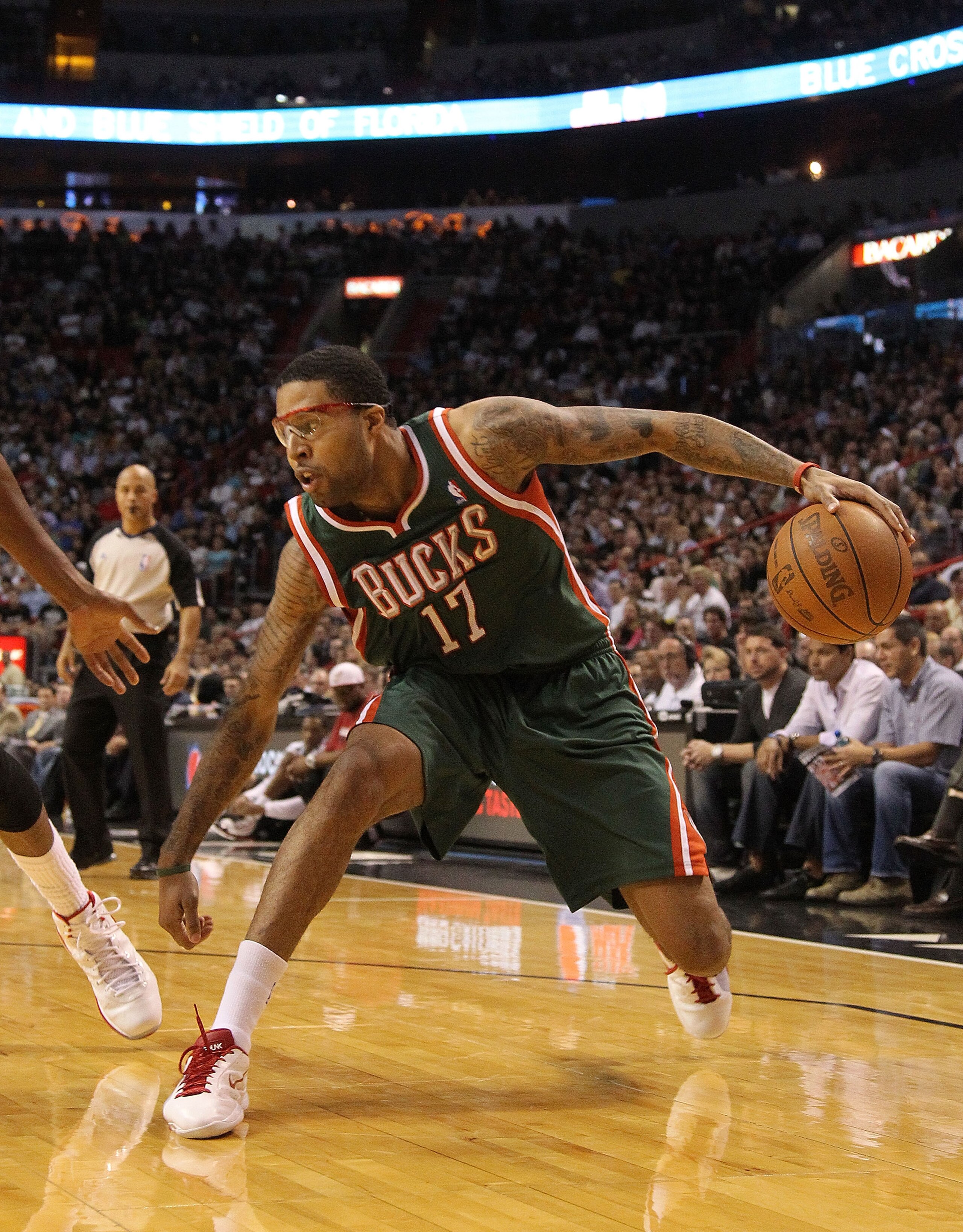 MIAMI, FL - JANUARY 04: Chris Douglas-Roberts #17 of the Milwaukee Bucks drives to the basket during a game against the Miami Heat at American Airlines Arena on January 4, 2011 in Miami, Florida. NOTE TO USER: User expressly acknowledges and agrees that, MIAMI, FL - JANUARY 04: Chris Douglas-Roberts #17 of the Milwaukee Bucks drives to the basket during a game against the Miami Heat at American Airlines Arena on January 4, 2011 in Miami, Florida. NOTE TO USER: User expressly acknowledges and agrees that,