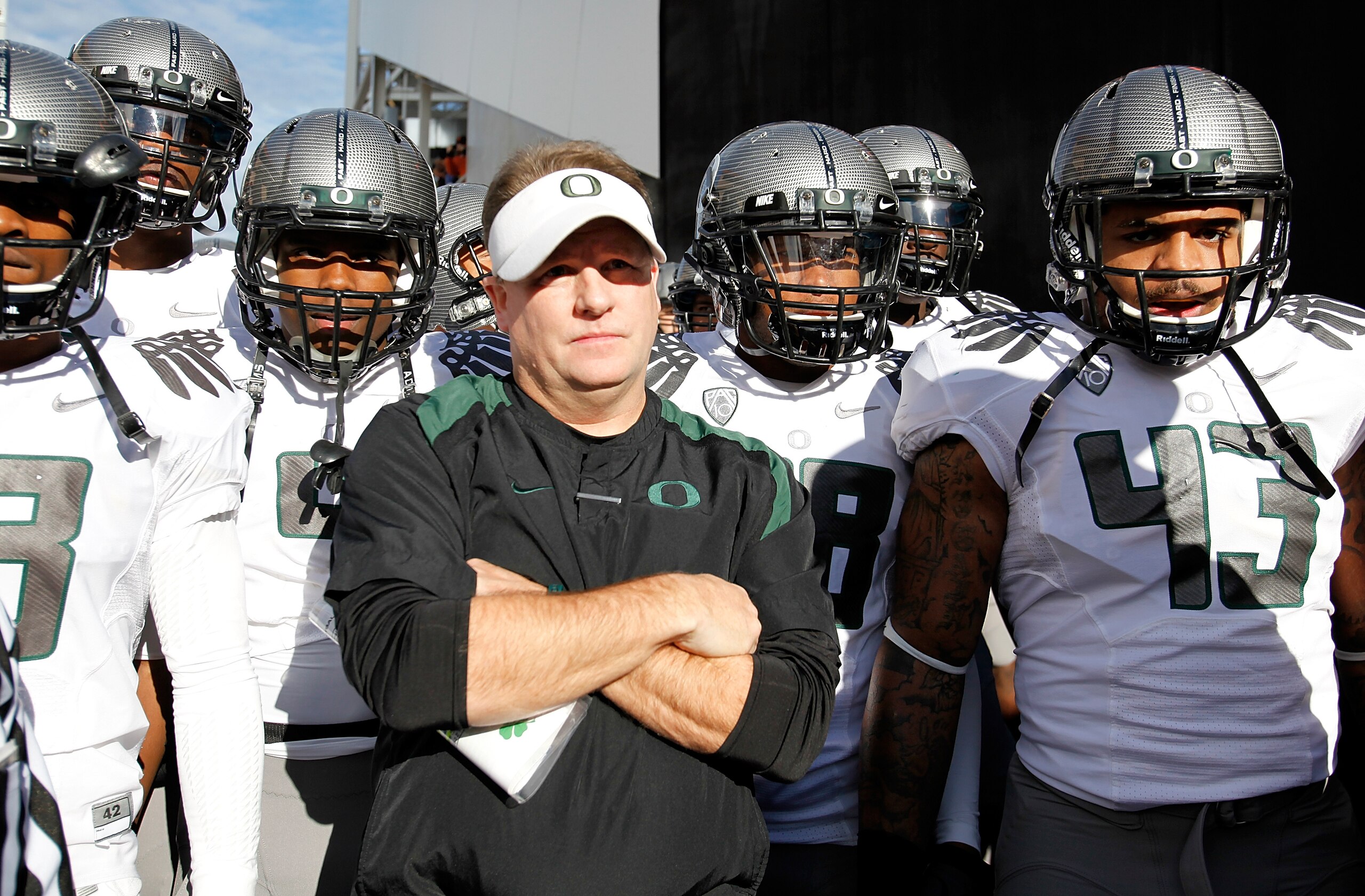 CORVALLIS, OR - DECEMBER 04: Head Coach Chip Kelly of the Oregon Ducks prepares with his team before the game against the Oregon State Beavers during the 114th Civil War on December 4, 2010 at the Reser Stadium in Corvallis, Oregon. (Photo by Jonathan F CORVALLIS, OR - DECEMBER 04: Head Coach Chip Kelly of the Oregon Ducks prepares with his team before the game against the Oregon State Beavers during the 114th Civil War on December 4, 2010 at the Reser Stadium in Corvallis, Oregon. (Photo by Jonathan F
