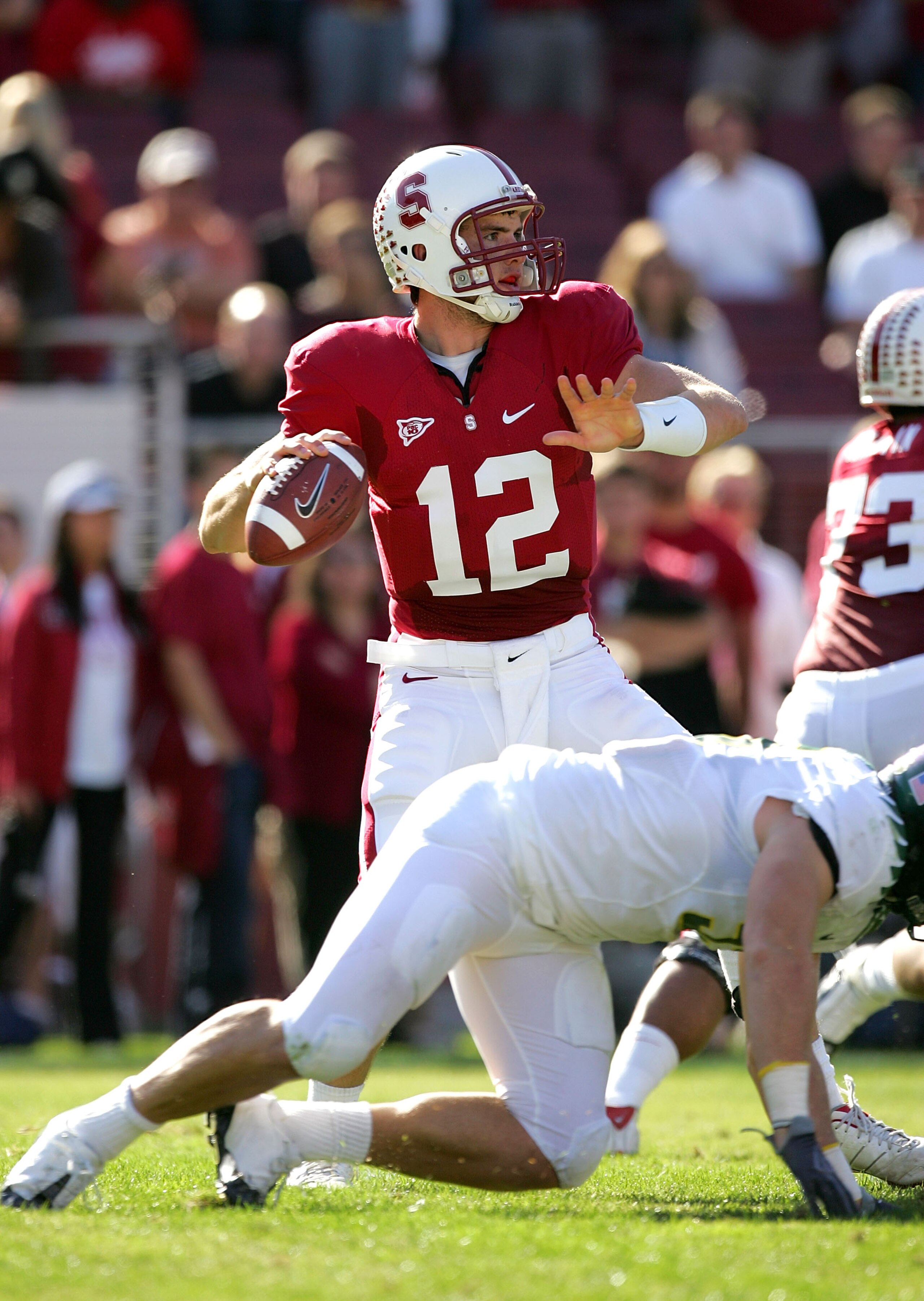PALO ALTO, CA - NOVEMBER 07:  Andrew Luck #12 of the Stanford Cardinal throws the ball during the first half of their game against the Oregon Ducks at Stanford Stadium on November 7, 2009 in Palo Alto, California.  (Photo by Ezra Shaw/Getty Images)
