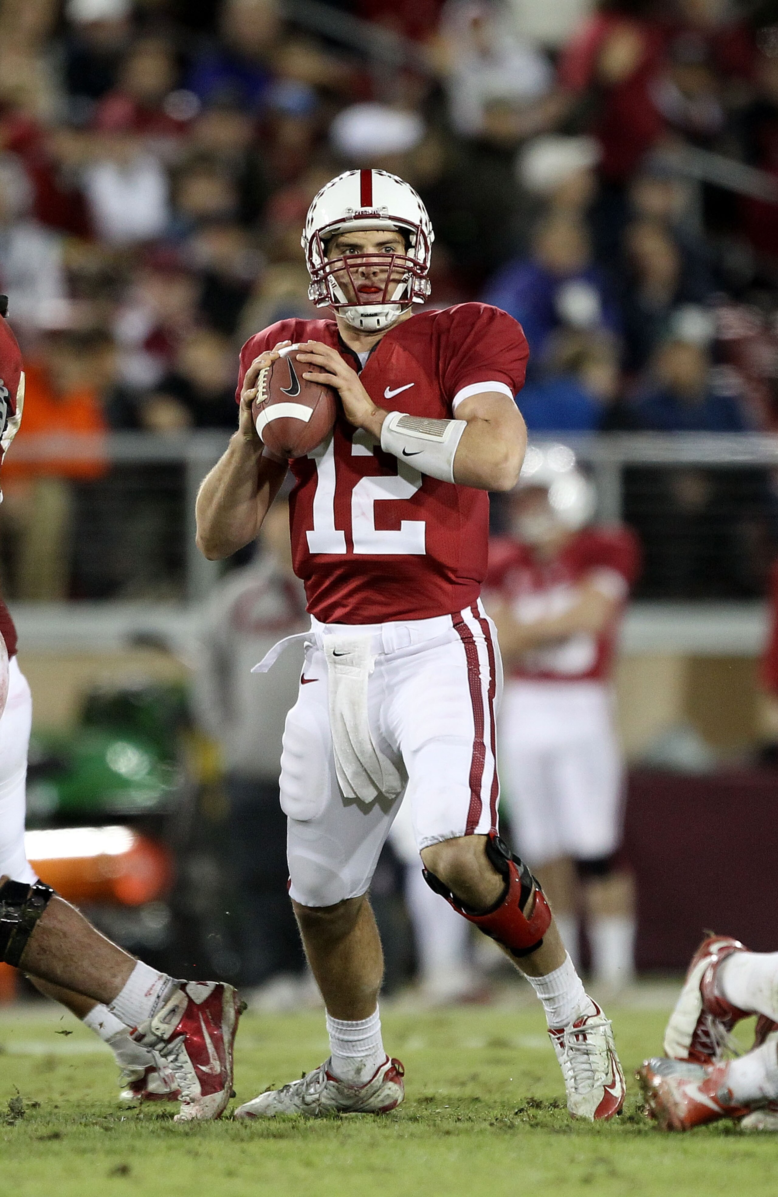 PALO ALTO, CA - NOVEMBER 27:  Andrew Luck #12 of the Stanford Cardinal in action against the Oregon State Beavers at Stanford Stadium on November 27, 2010 in Palo Alto, California.  (Photo by Ezra Shaw/Getty Images)