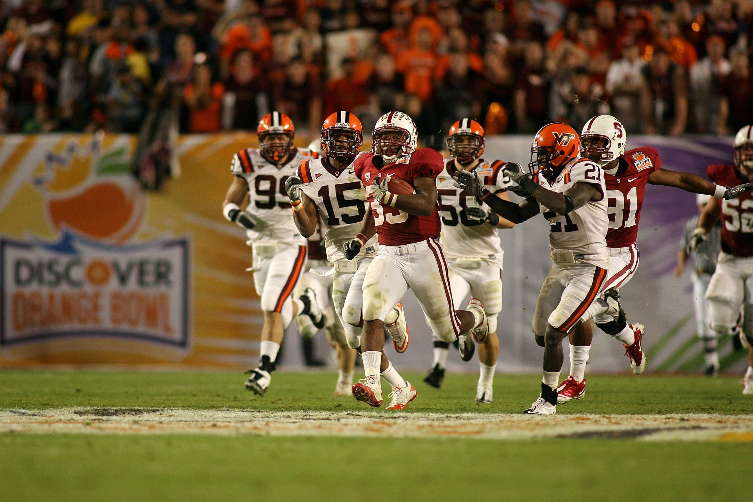 MIAMI, FL - JANUARY 03:  Stepfan Taylor #33 of the Stanford Cardinal runs the ball in the second half against the Virginia Tech Hokies during the 2011 Discover Orange Bowl at Sun Life Stadium on January 3, 2011 in Miami, Florida. Stanford won 40-12.  (Pho