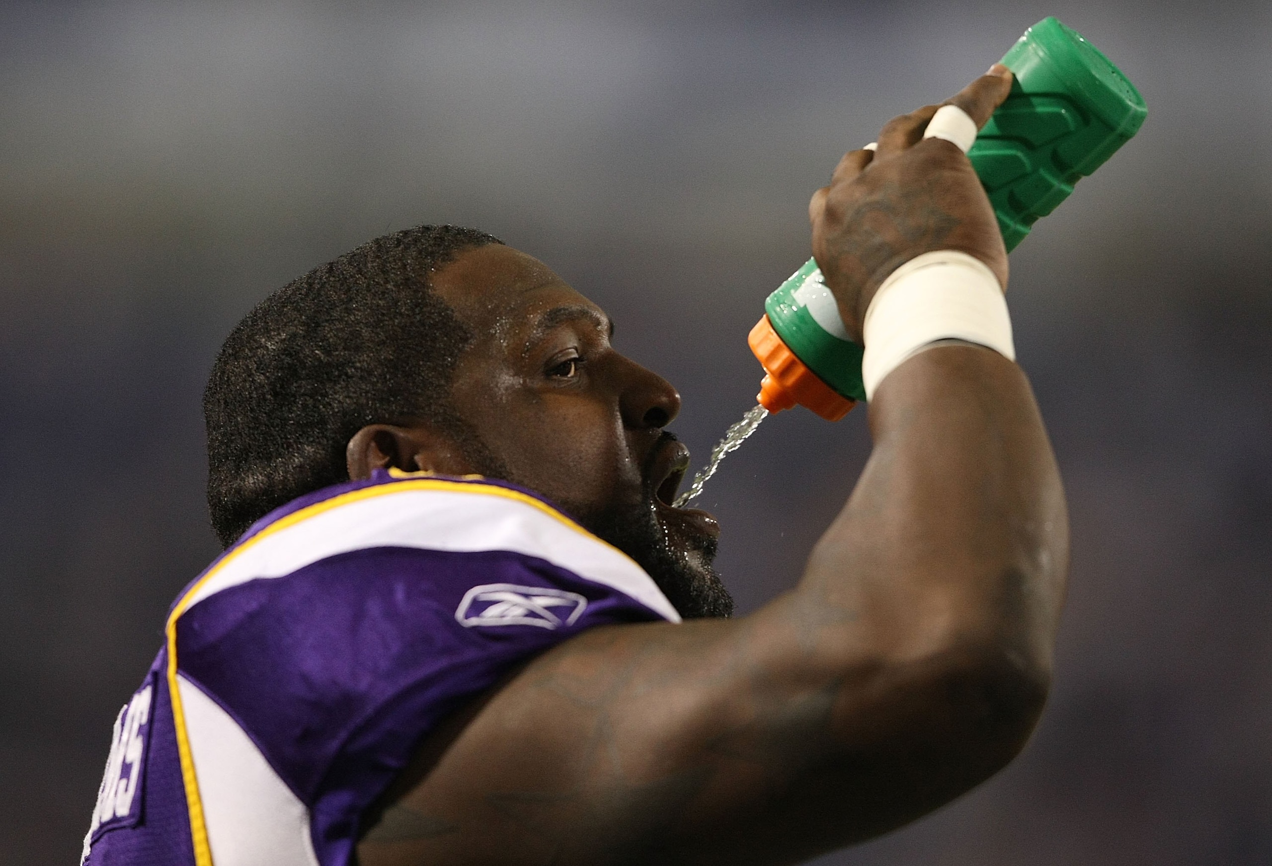 MINNEAPOLIS - NOVEMBER 22: Pat Williams #94 of the Minnesota Vikings drinks against the Seattle Seahawks at Hubert H. Humphrey Metrodome on November 22, 2009 in Minneapolis, Minnesota.  (Photo by Nick Laham/Getty Images)