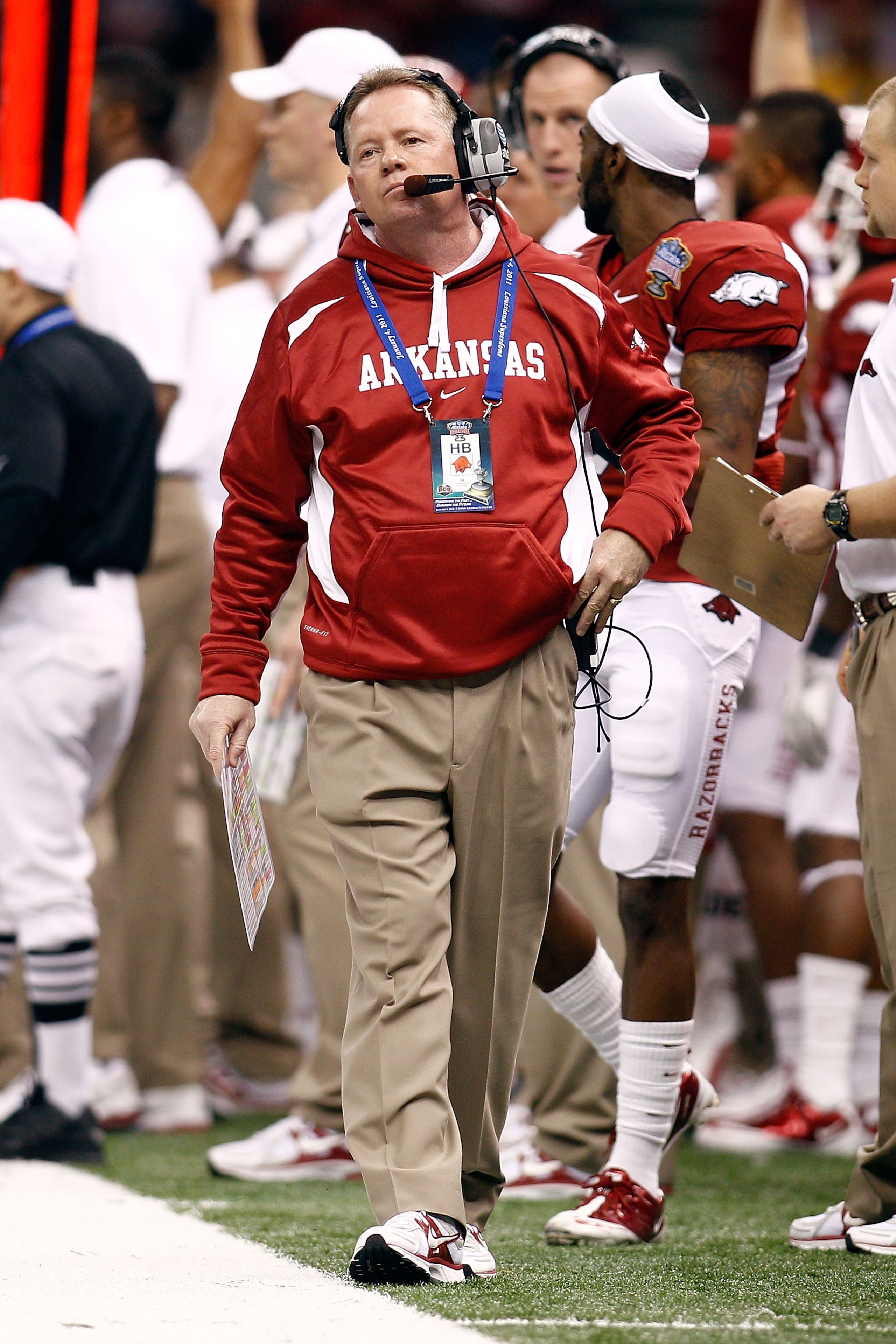 NEW ORLEANS, LA - JANUARY 04:  Head coach Bobby Petrino of the Arkansas Razorbacks reacts in the first quarter against the Ohio State Buckeyes during the Allstate Sugar Bowl at the Louisiana Superdome on January 4, 2011 in New Orleans, Louisiana.  (Photo