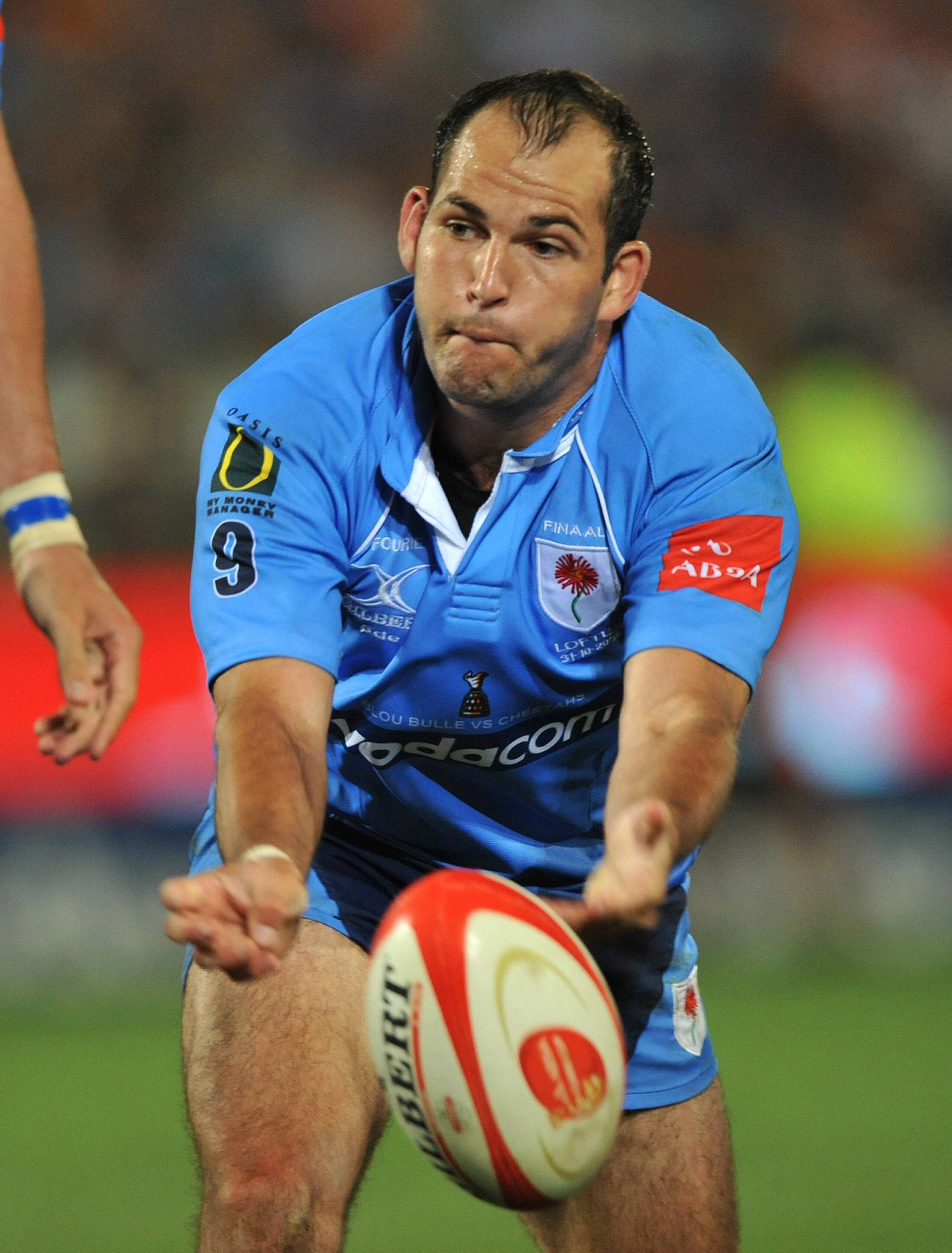 PRETORIA, SOUTH AFRICA - OCTOBER 31: Fourie du Preez of the Bulls during the Absa Currie Cup match between Blue Bulls and Free State Cheetahs from Loftus Versfeld on October 31, 2009 in Pretoria, South Africa. (Photo by Duif du Toit/Gallo Images/Getty Ima PRETORIA, SOUTH AFRICA - OCTOBER 31: Fourie du Preez of the Bulls during the Absa Currie Cup match between Blue Bulls and Free State Cheetahs from Loftus Versfeld on October 31, 2009 in Pretoria, South Africa. (Photo by Duif du Toit/Gallo Images/Getty Ima