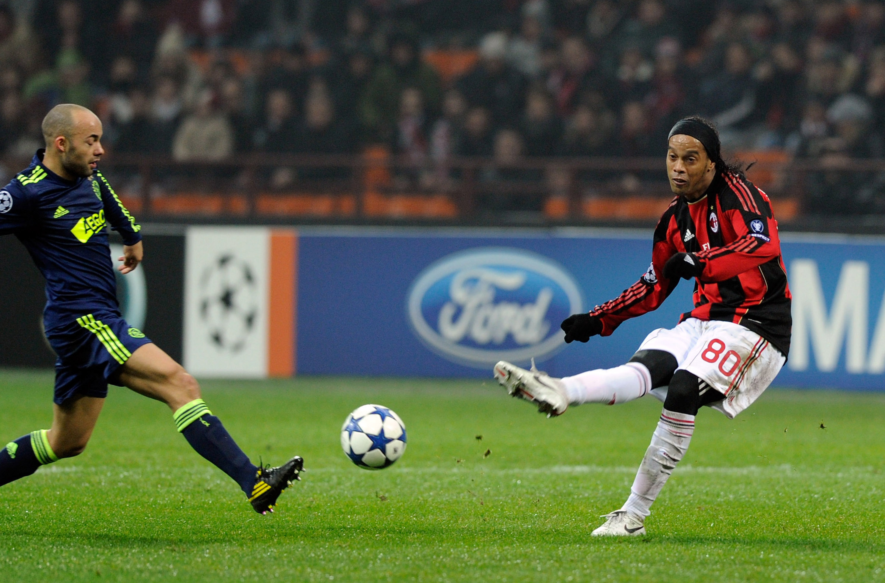 On this day, 15 years ago, Ronaldinho joined Milan : r/ACMilan