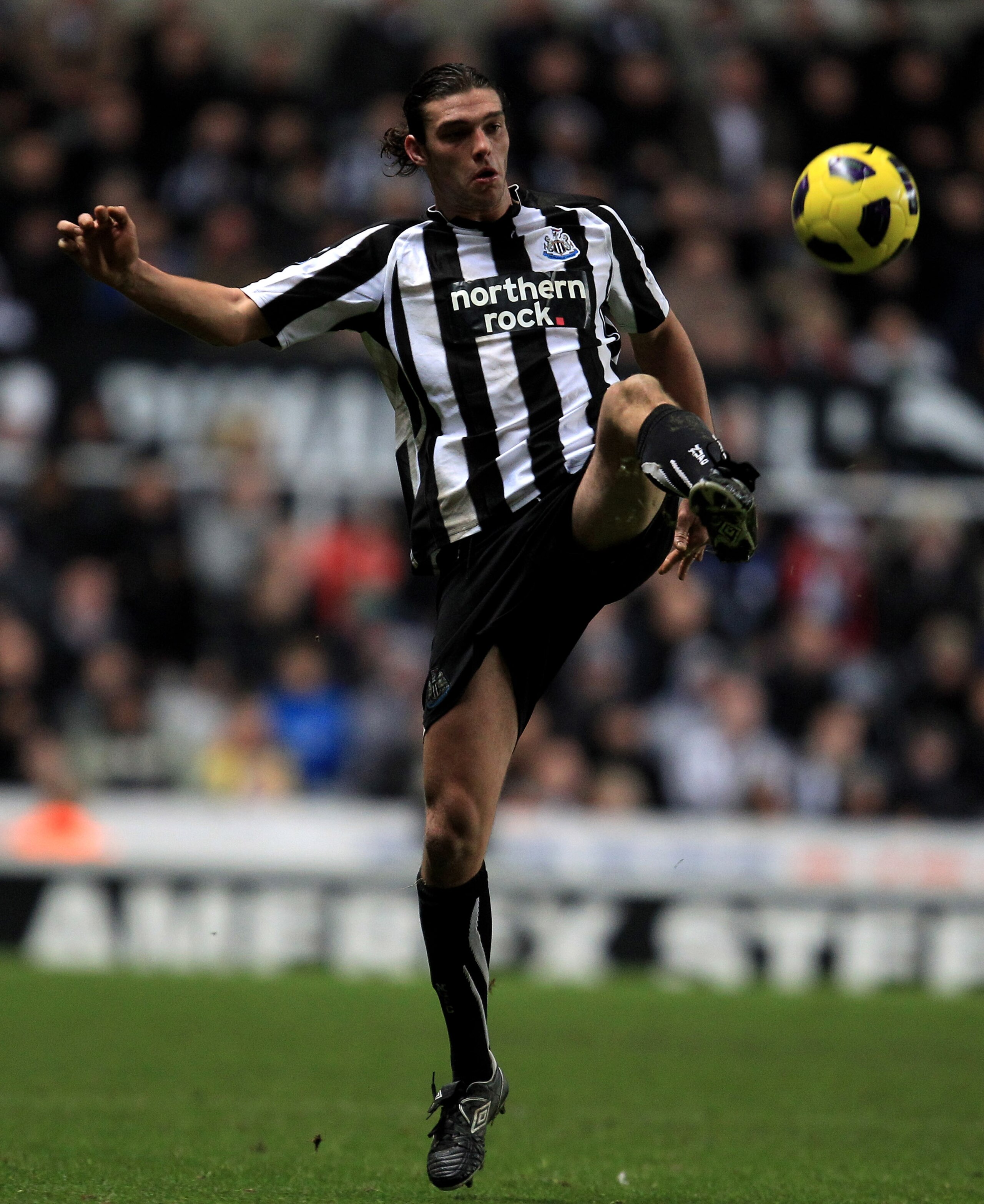 NEWCASTLE, UNITED KINGDOM - DECEMBER 11: Andy Carroll of Newcastle United in action during the Barclays Premier League match between Newcastle United and Liverpool at St James' Park on December 11, 2010 in Newcastle, England. (Photo by Mark Thompson/Gett NEWCASTLE, UNITED KINGDOM - DECEMBER 11: Andy Carroll of Newcastle United in action during the Barclays Premier League match between Newcastle United and Liverpool at St James' Park on December 11, 2010 in Newcastle, England. (Photo by Mark Thompson/Gett