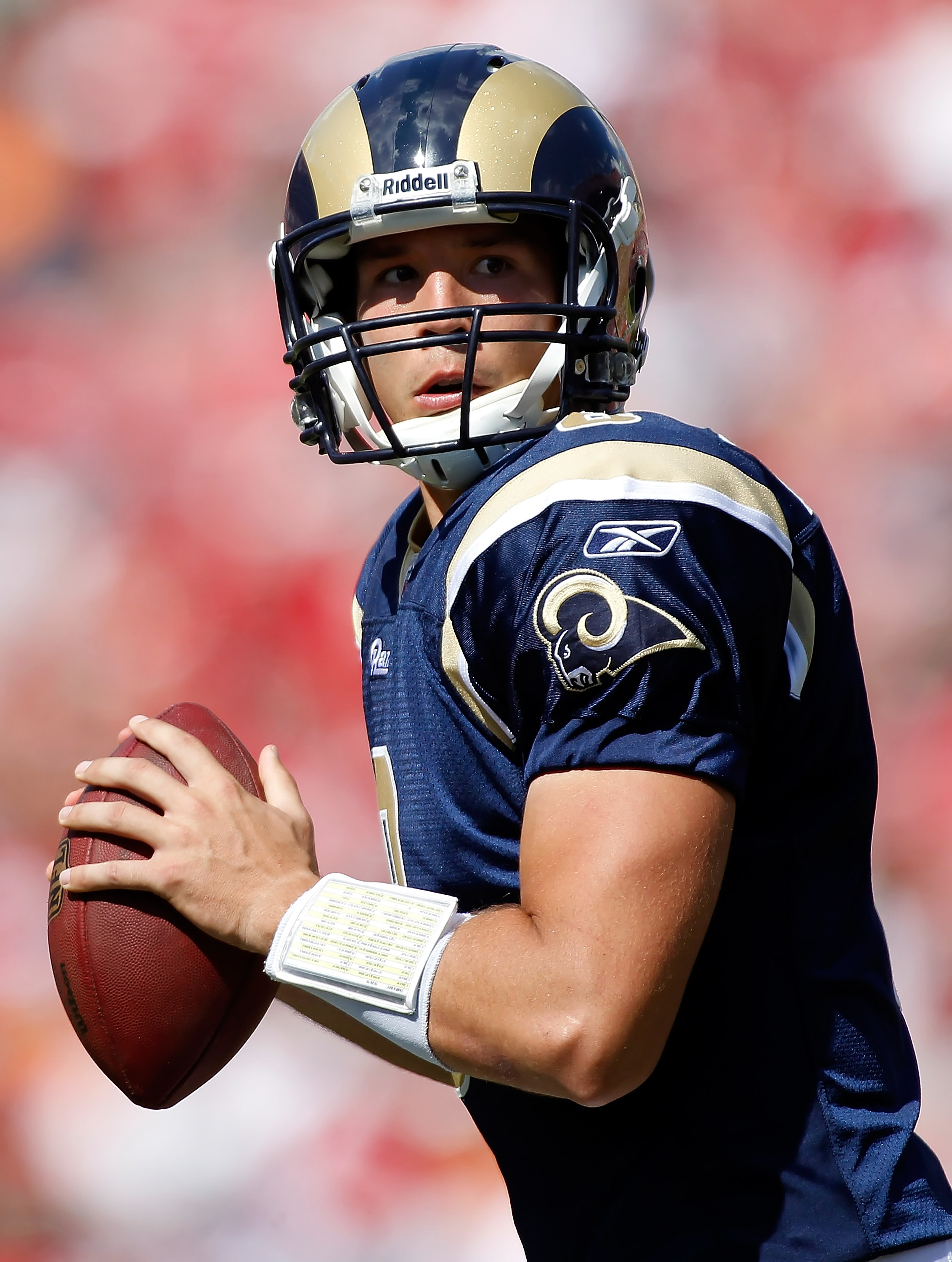 Patriots will face off against Rams' rookie quarterback Sam Bradford 