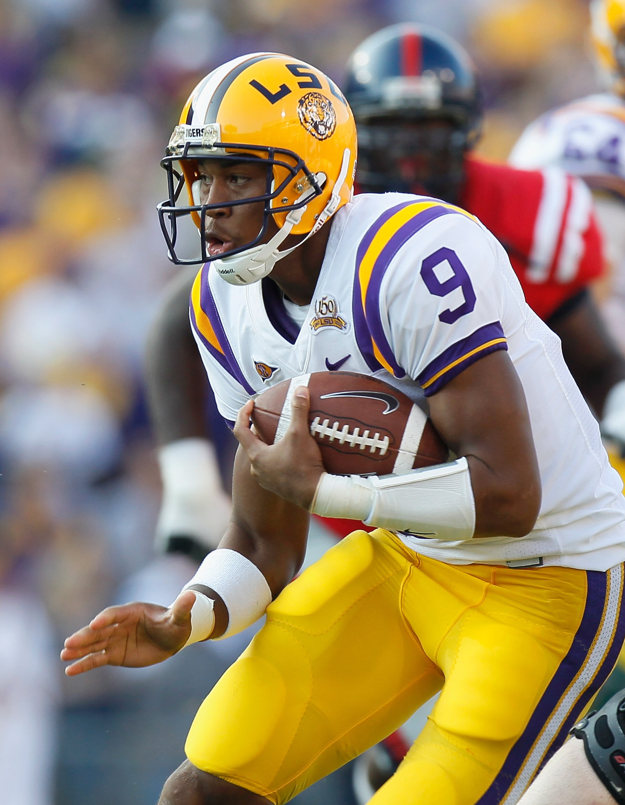 BATON ROUGE, LA - NOVEMBER 20: Quarterback Jordan Jefferson #9 of the Louisiana State University Tigers against the Ole Miss Rebels at Tiger Stadium on November 20, 2010 in Baton Rouge, Louisiana. (Photo by Kevin C. Cox/Getty Images) BATON ROUGE, LA - NOVEMBER 20: Quarterback Jordan Jefferson #9 of the Louisiana State University Tigers against the Ole Miss Rebels at Tiger Stadium on November 20, 2010 in Baton Rouge, Louisiana. (Photo by Kevin C. Cox/Getty Images)