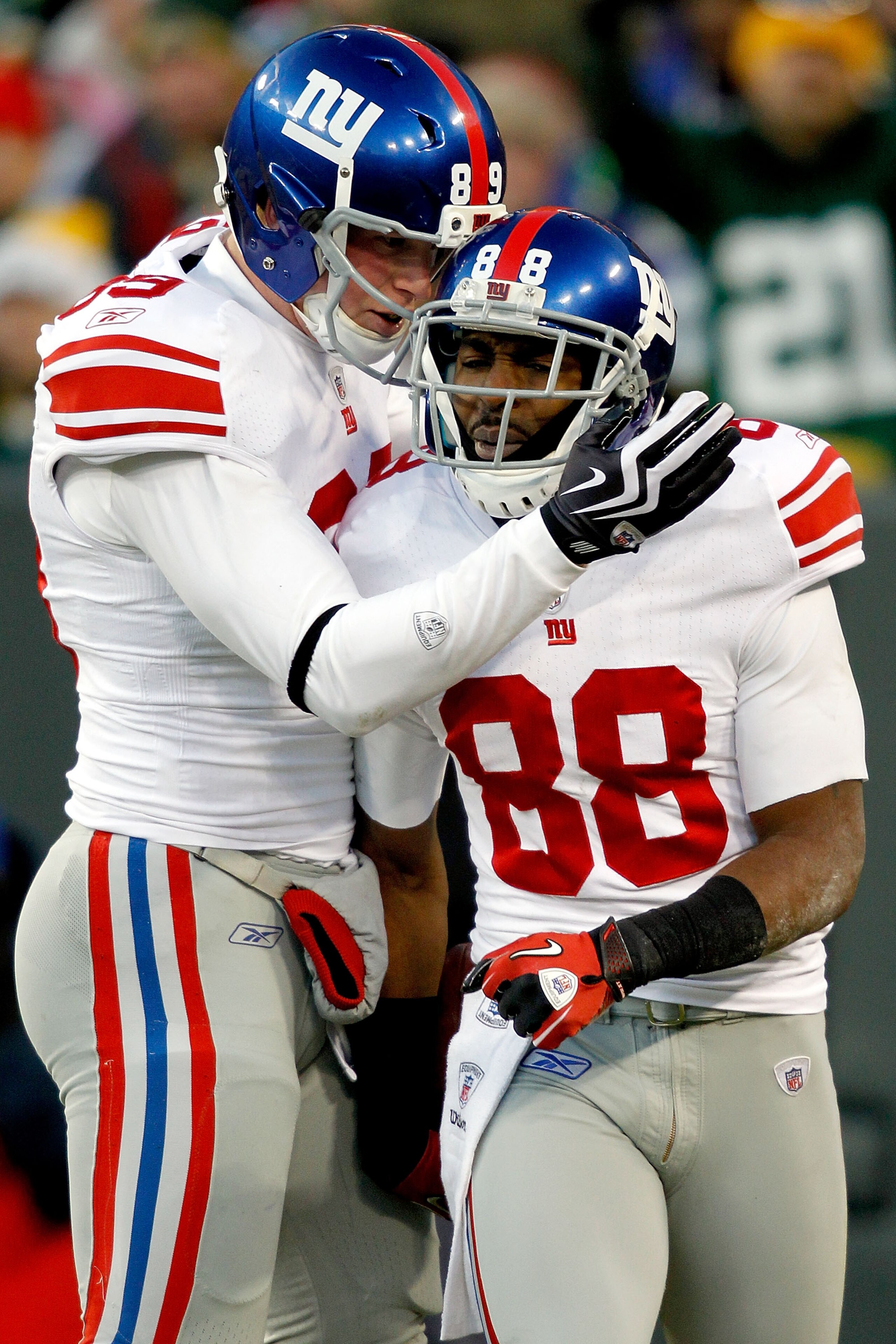 GREEN BAY, WI - DECEMBER 26: Hakeem Nicks #88 of the New York Giants is congratulated by Kevin Boss #89 after scoring a touchdown against the Green Bay Packers at Lambeau Field on December 26, 2010 in Green Bay, Wisconsin. (Photo by Matthew Stockman/Get GREEN BAY, WI - DECEMBER 26: Hakeem Nicks #88 of the New York Giants is congratulated by Kevin Boss #89 after scoring a touchdown against the Green Bay Packers at Lambeau Field on December 26, 2010 in Green Bay, Wisconsin. (Photo by Matthew Stockman/Get