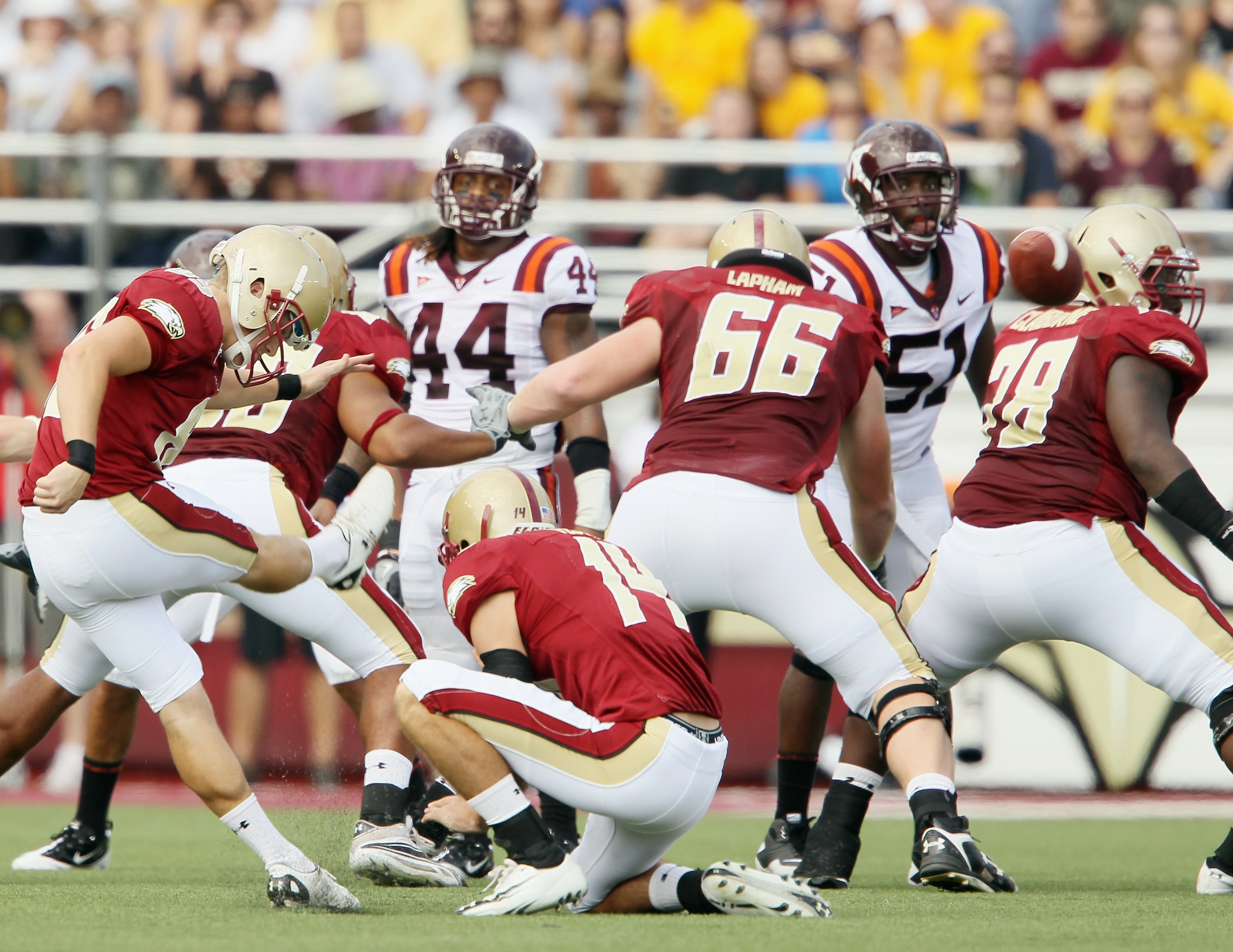 CHESTNUT HILL, MA - SEPTEMBER 25:  Nate Freese #85 of the Boston College Eagles misses the field goal in the first half against the Virginia Tech Hokies on September 25, 2010 at Alumni Stadium in Chestnut Hill, Massachusetts.  (Photo by Elsa/Getty Images)