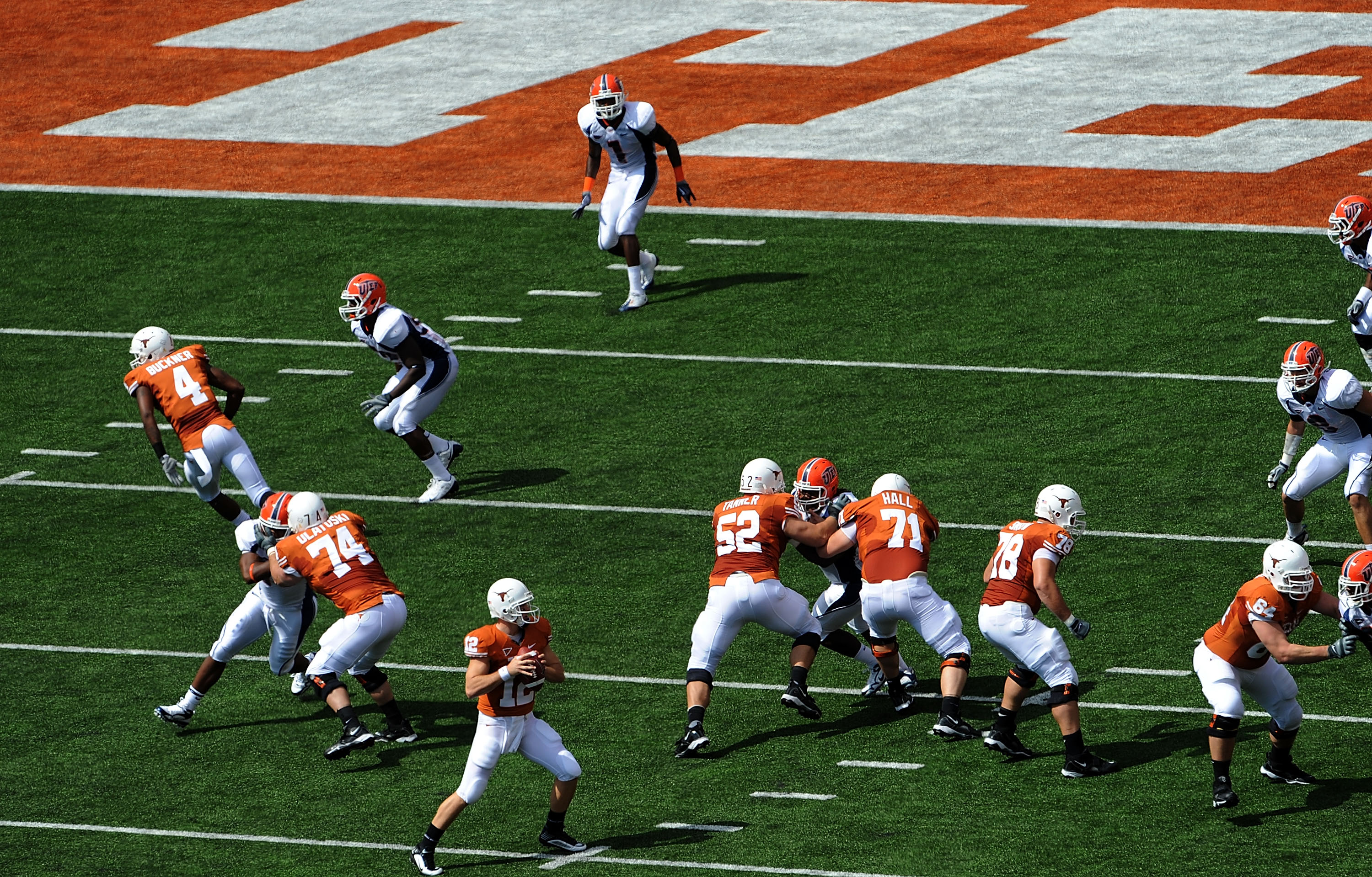 AUSTIN, TX - SEPTEMBER 26:  Quarterback Colt McCoy #12 of the Texas Longhorns drops back to pass against the UTEP Miners at Darrell K Royal-Texas Memorial Stadium on September 26, 2009 in Austin, Texas.  (Photo by Ronald Martinez/Getty Images)