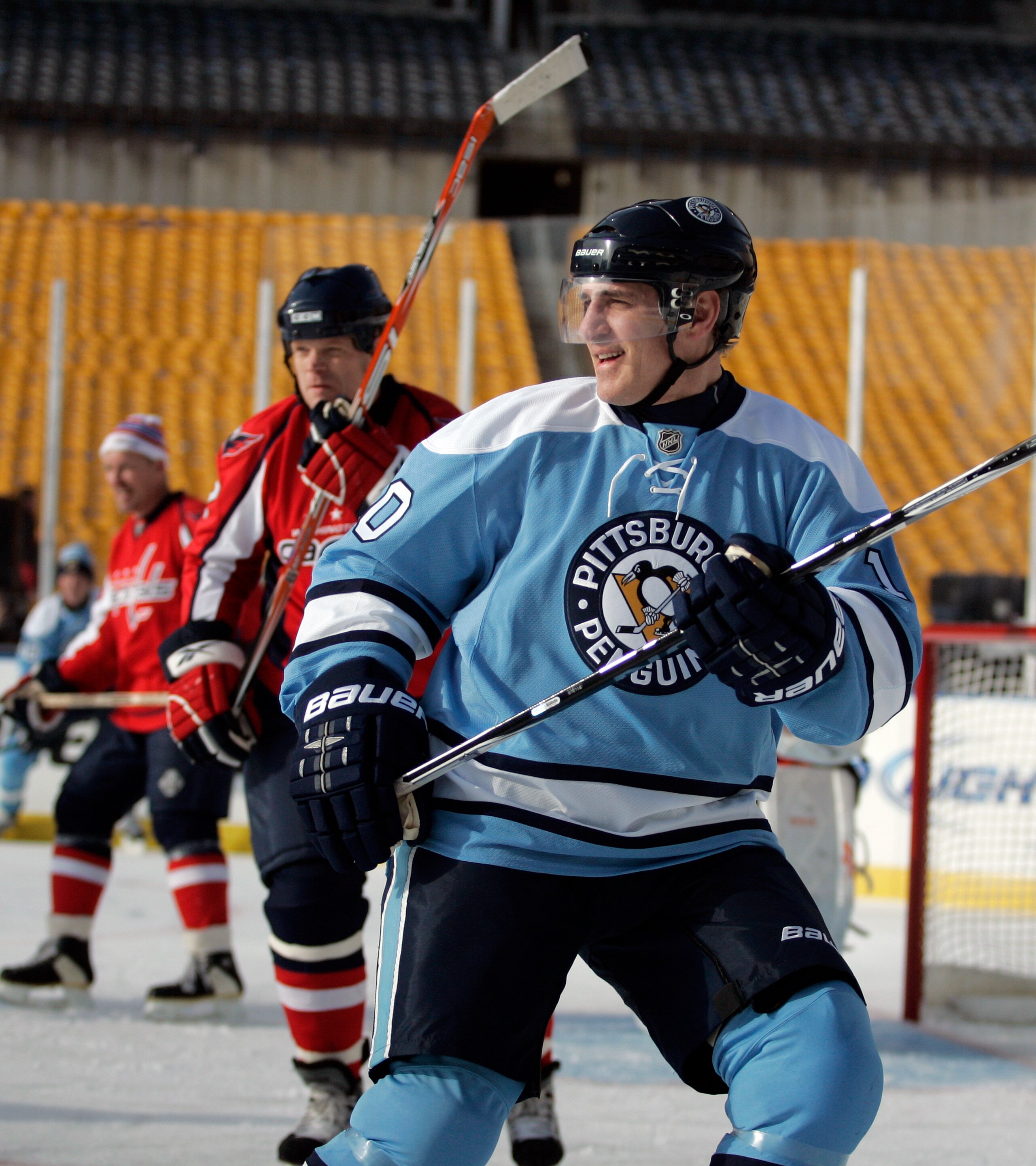 PITTSBURGH, PA - DECEMBER 31: Ron Francis #10 of the Pittsburgh Penguins skates against the Washington Capitals during the 2011 NHL Winter Classic Alumni Game on December 31, 2010 at Heinz Field in Pittsburgh, Pennsylvania. (Photo by Justin K. Aller/Get PITTSBURGH, PA - DECEMBER 31: Ron Francis #10 of the Pittsburgh Penguins skates against the Washington Capitals during the 2011 NHL Winter Classic Alumni Game on December 31, 2010 at Heinz Field in Pittsburgh, Pennsylvania. (Photo by Justin K. Aller/Get
