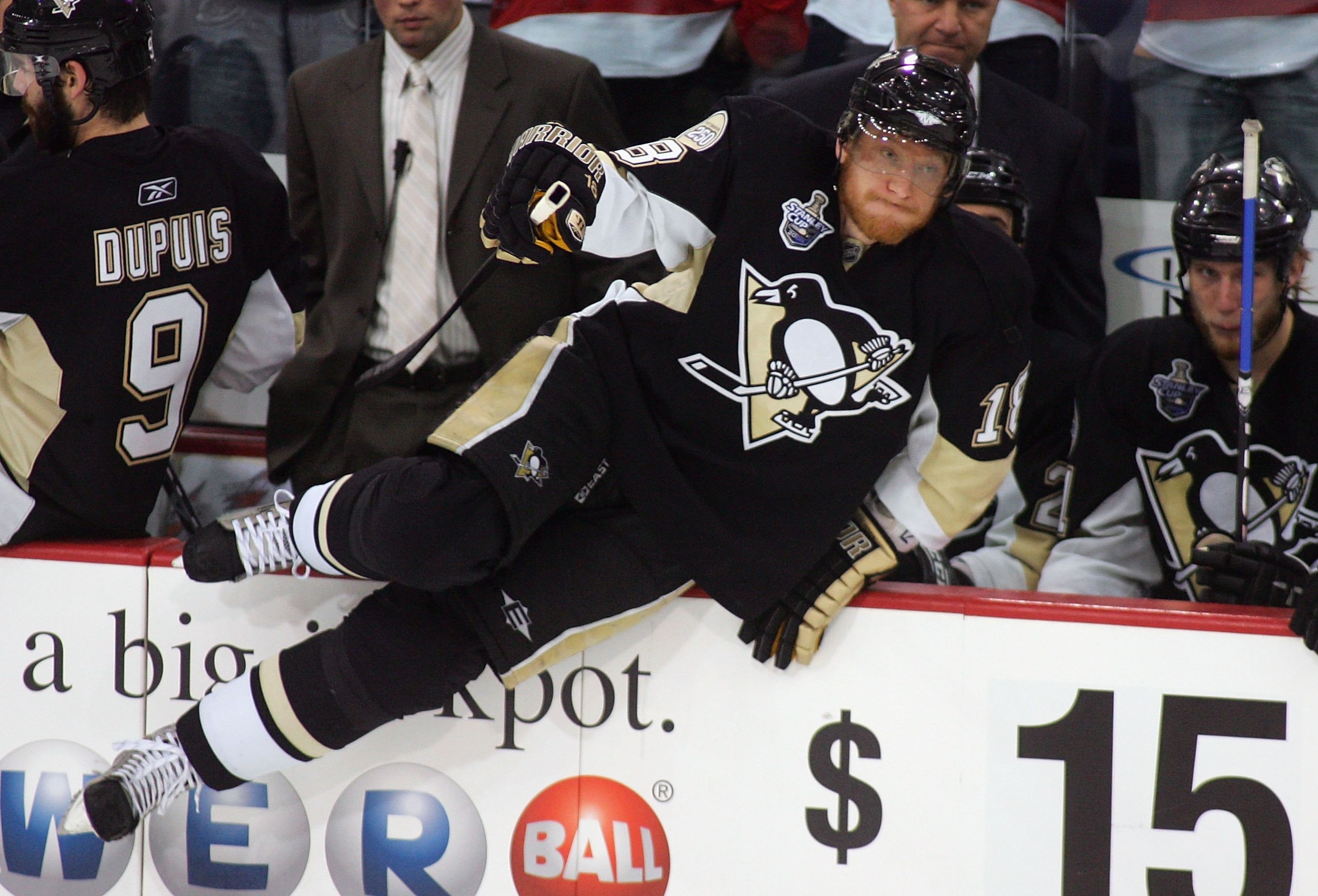 PITTSBURGH - JUNE 04: Marian Hossa #18 of the Pittsburgh Penguins jumps on the ice for a shift against the Detroit Red Wings during game six of the 2008 NHL Stanley Cup Finals at Mellon Arena on June 4, 2008 in Pittsburgh. Pennsylvania.The Red Wings defea PITTSBURGH - JUNE 04: Marian Hossa #18 of the Pittsburgh Penguins jumps on the ice for a shift against the Detroit Red Wings during game six of the 2008 NHL Stanley Cup Finals at Mellon Arena on June 4, 2008 in Pittsburgh. Pennsylvania.The Red Wings defea