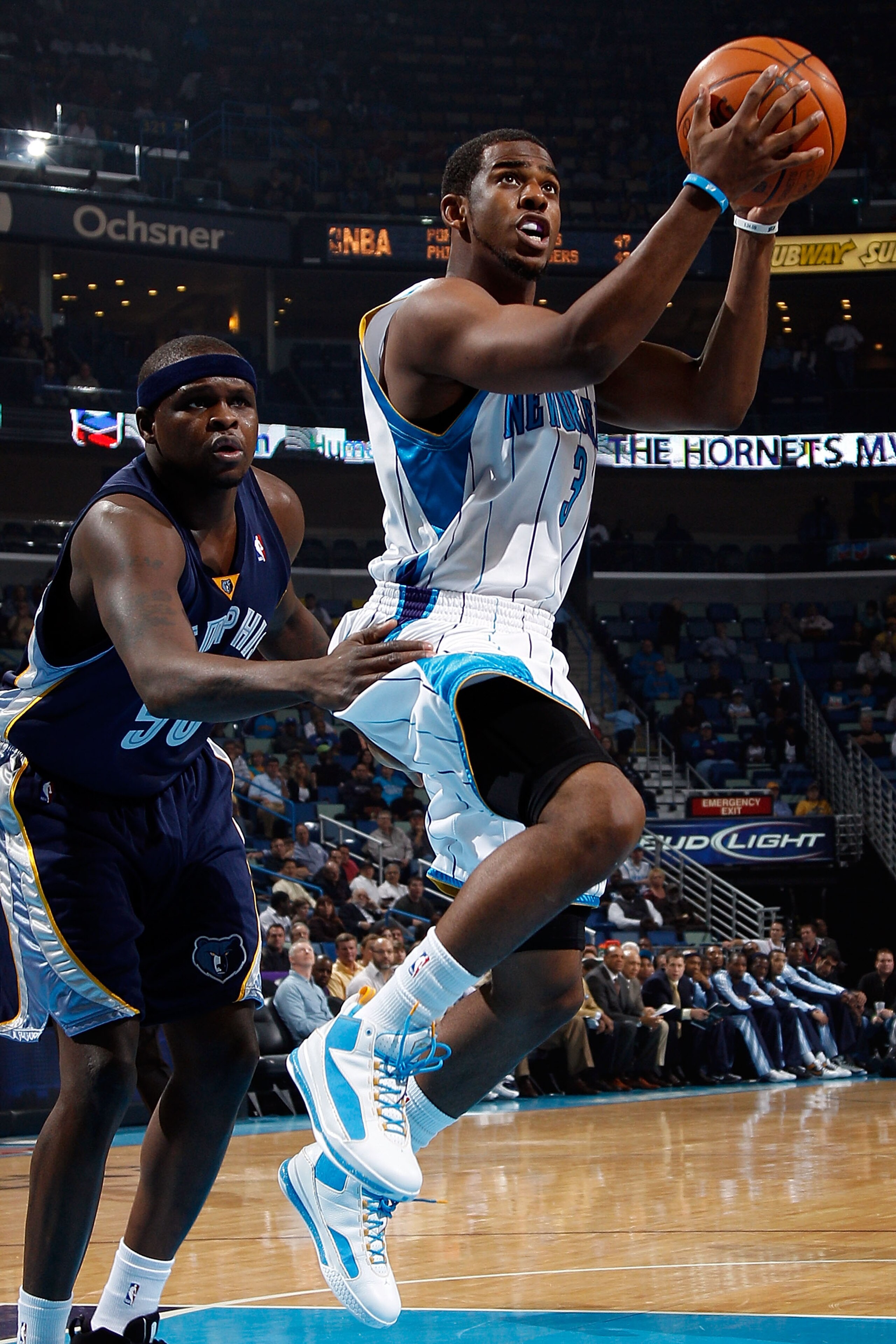 NEW ORLEANS - JANUARY 20: Chris Paul #3 of the New Orleans Hornets goes up for a shot against Zach Randolph #50 of the Memphis Grizzlies at the New Orleans Arena on January 20, 2010 in New Orleans, Louisiana. NOTE TO USER: User expressly acknowledges an NEW ORLEANS - JANUARY 20: Chris Paul #3 of the New Orleans Hornets goes up for a shot against Zach Randolph #50 of the Memphis Grizzlies at the New Orleans Arena on January 20, 2010 in New Orleans, Louisiana. NOTE TO USER: User expressly acknowledges an