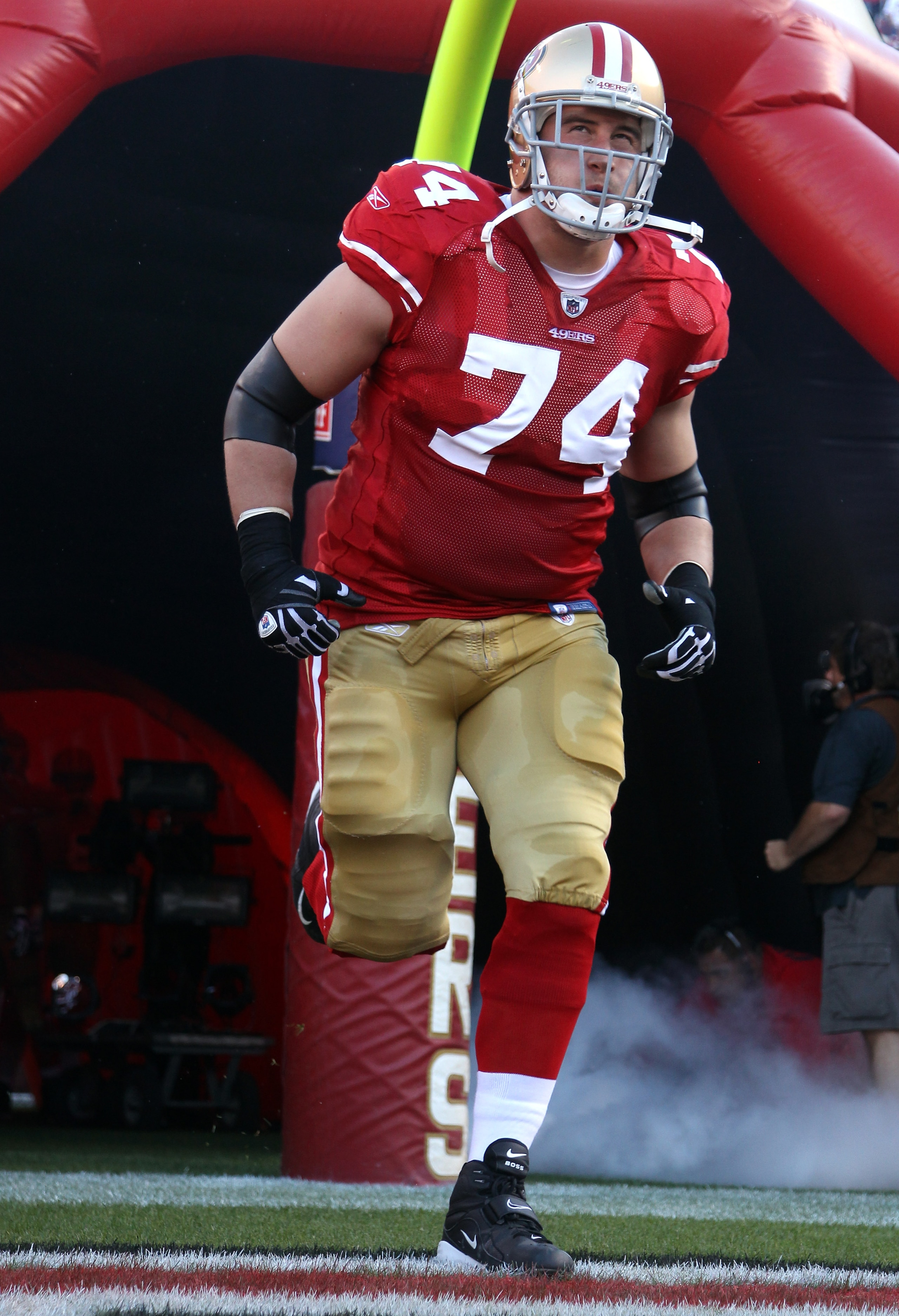 SAN FRANCISCO - SEPTEMBER 20: Joe Staley #74 of the San Francisco 49ers runs on to the field for their game against the New Orleans Saints at Candlestick Park on September 20, 2010 in San Francisco, California. (Photo by Ezra Shaw/Getty Images) SAN FRANCISCO - SEPTEMBER 20: Joe Staley #74 of the San Francisco 49ers runs on to the field for their game against the New Orleans Saints at Candlestick Park on September 20, 2010 in San Francisco, California. (Photo by Ezra Shaw/Getty Images)