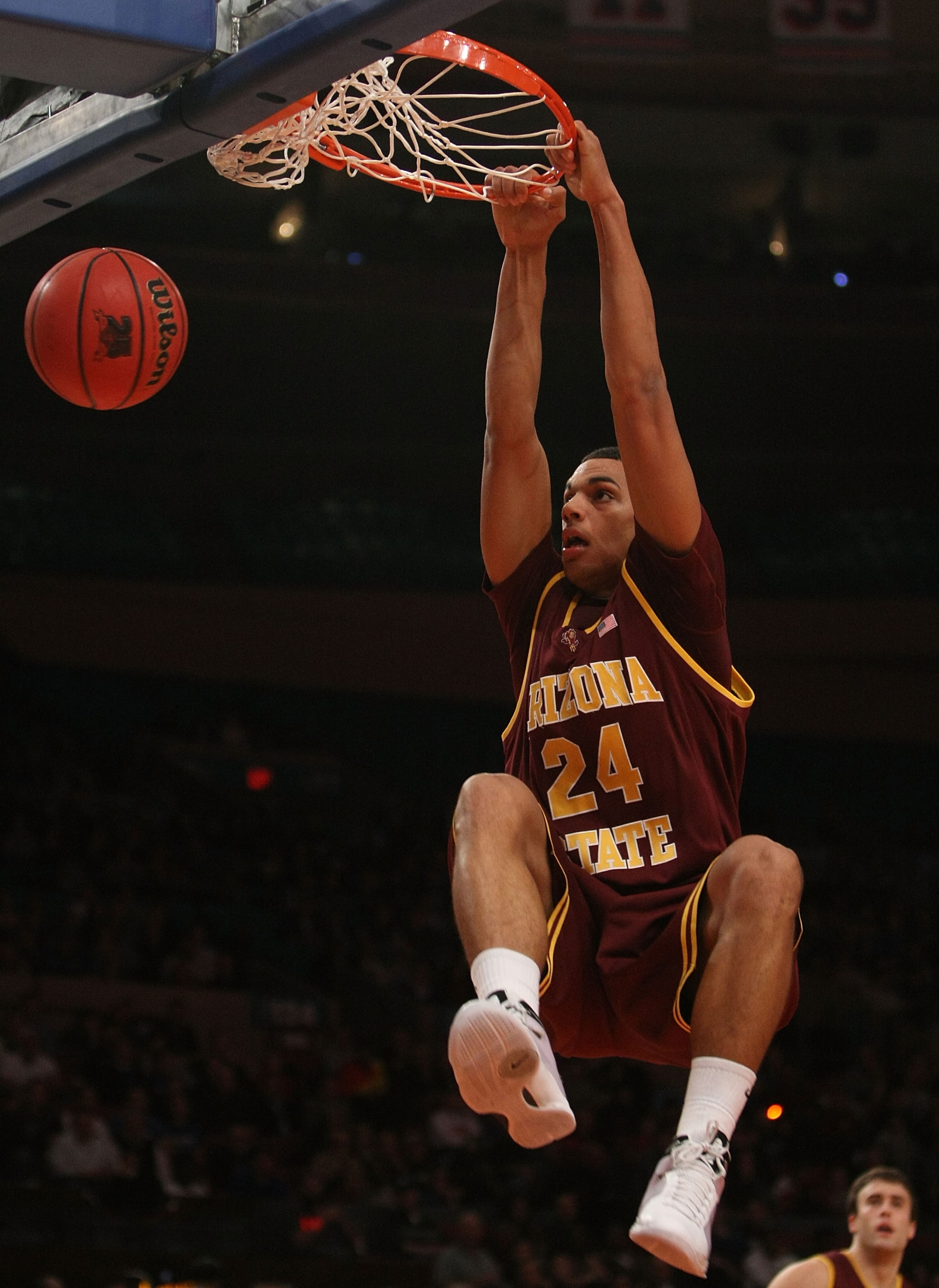 NEW YORK - NOVEMBER 25: Trent Lockett #24 of the Arizona State Sun Devils dunks the ball against the Duke Blue Devils at Madison Square Garden on November 25, 2009 in New York, New York.  (Photo by Nick Laham/Getty Images)