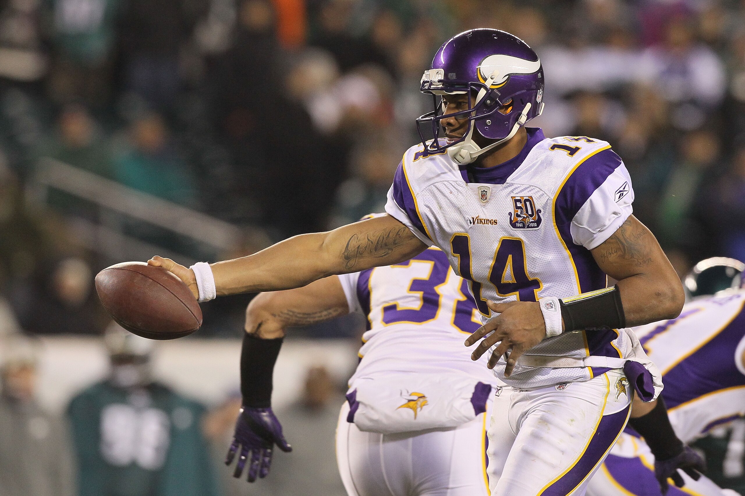 PHILADELPHIA, PA - DECEMBER 28:  Joe Webb #14 of the Minnesota Vikings in action against the Philadelphia Eagles at Lincoln Financial Field on December 26, 2010 in Philadelphia, Pennsylvania.  (Photo by Jim McIsaac/Getty Images)