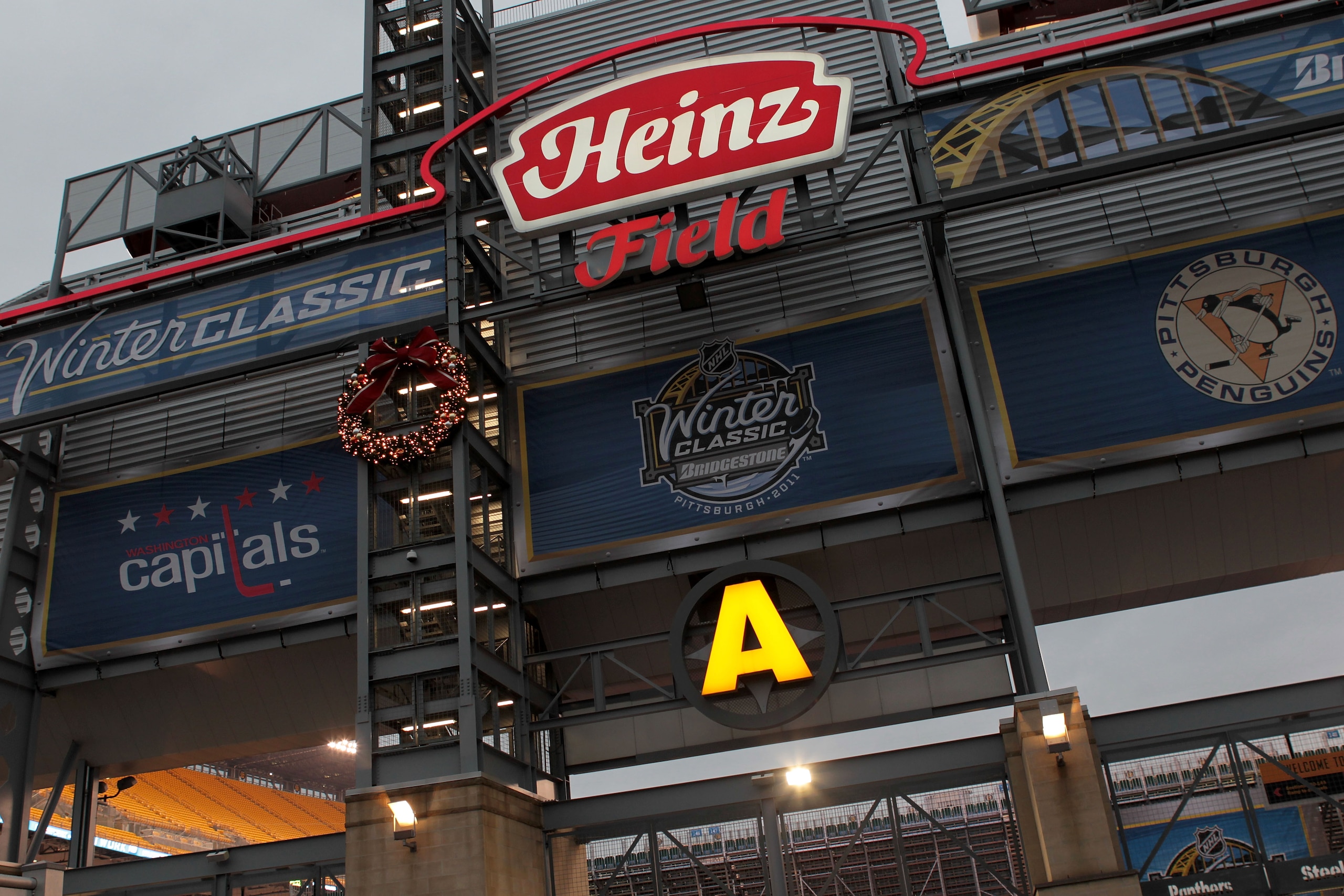 PITTSBURGH, PA - JANUARY 01: The facade of Heinz Field is seen prior to the start of the 2011 NHL Bridgestone Winter Classic between the Washignton Capitals and the Pittsburgh Penguins at Heinz Field on January 1, 2011 in Pittsburgh, Pennsylvania. (Phot PITTSBURGH, PA - JANUARY 01: The facade of Heinz Field is seen prior to the start of the 2011 NHL Bridgestone Winter Classic between the Washignton Capitals and the Pittsburgh Penguins at Heinz Field on January 1, 2011 in Pittsburgh, Pennsylvania. (Phot