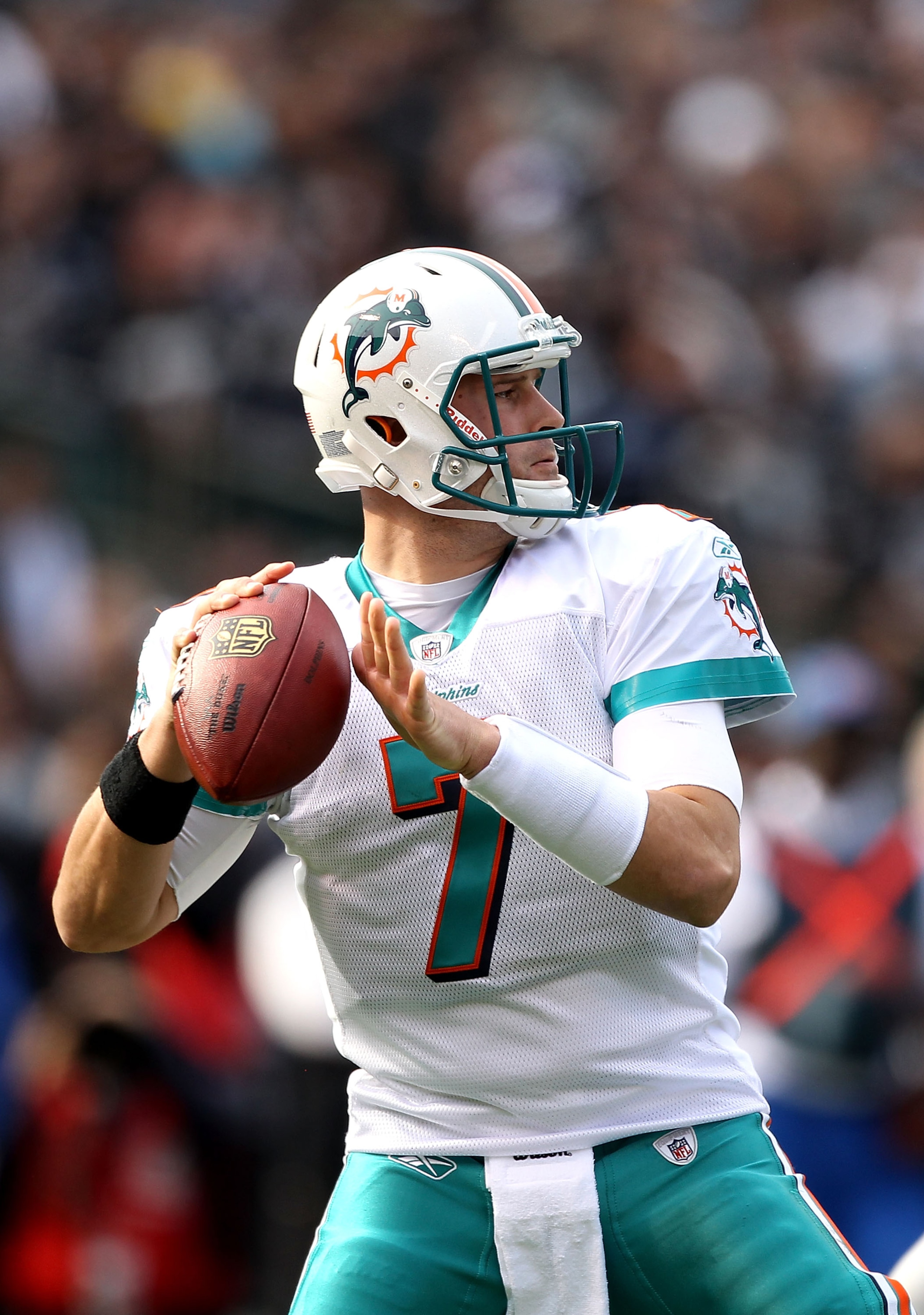 OAKLAND, CA - NOVEMBER 28:  Chad Henne #7 of the Miami Dolphins throws the ball during their game against the Oakland Raiders at Oakland-Alameda County Coliseum on November 28, 2010 in Oakland, California.  (Photo by Ezra Shaw/Getty Images)