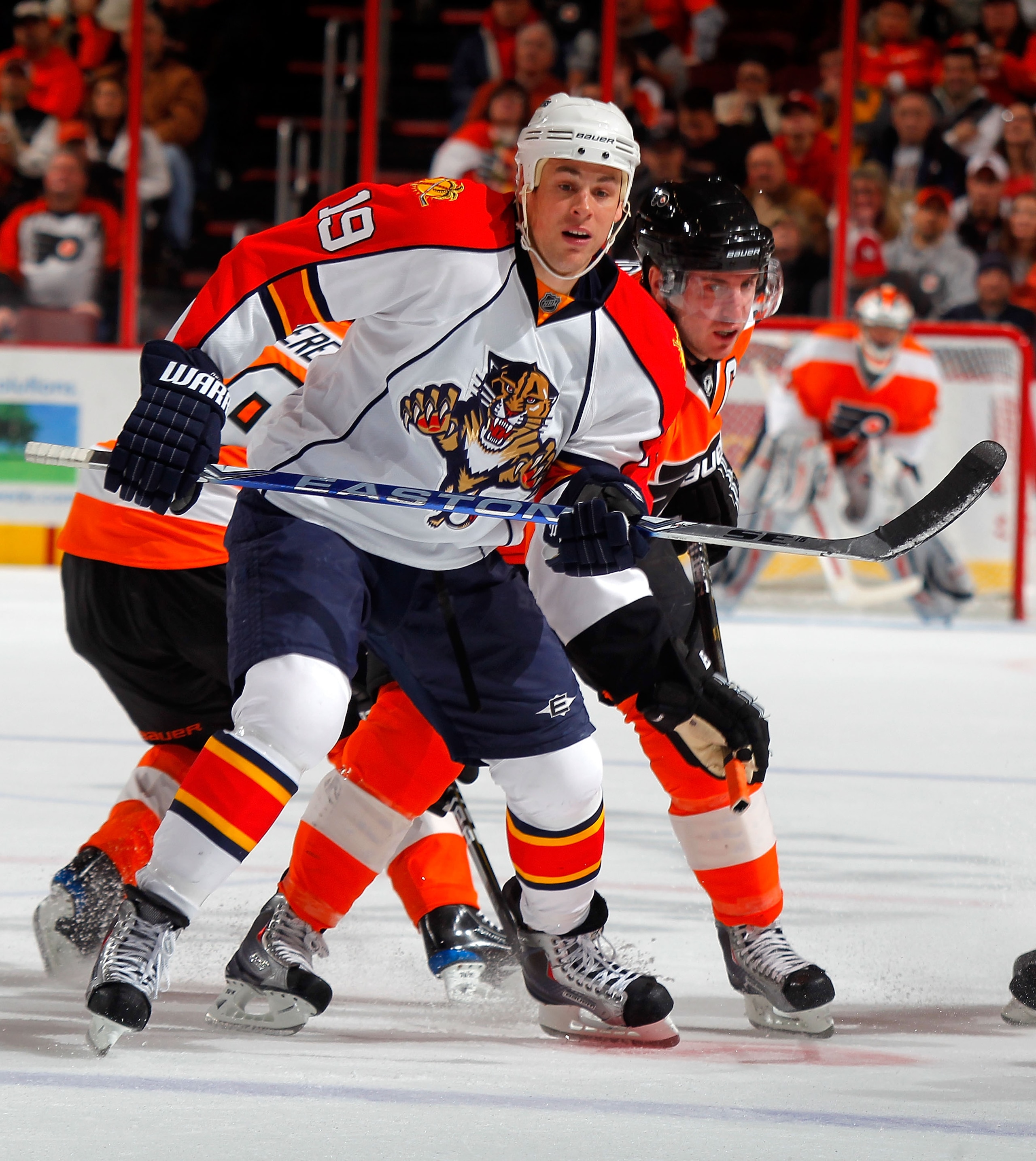 PHILADELPHIA, PA - DECEMBER 20: Marty Reasoner #19 of the Florida Panthers skates during a hockey game against the Philadelphia Flyers at the Wells Fargo Center on December 20, 2010 in Philadelphia, Pennsylvania. (Photo by Paul Bereswill/Getty Images) PHILADELPHIA, PA - DECEMBER 20: Marty Reasoner #19 of the Florida Panthers skates during a hockey game against the Philadelphia Flyers at the Wells Fargo Center on December 20, 2010 in Philadelphia, Pennsylvania. (Photo by Paul Bereswill/Getty Images)