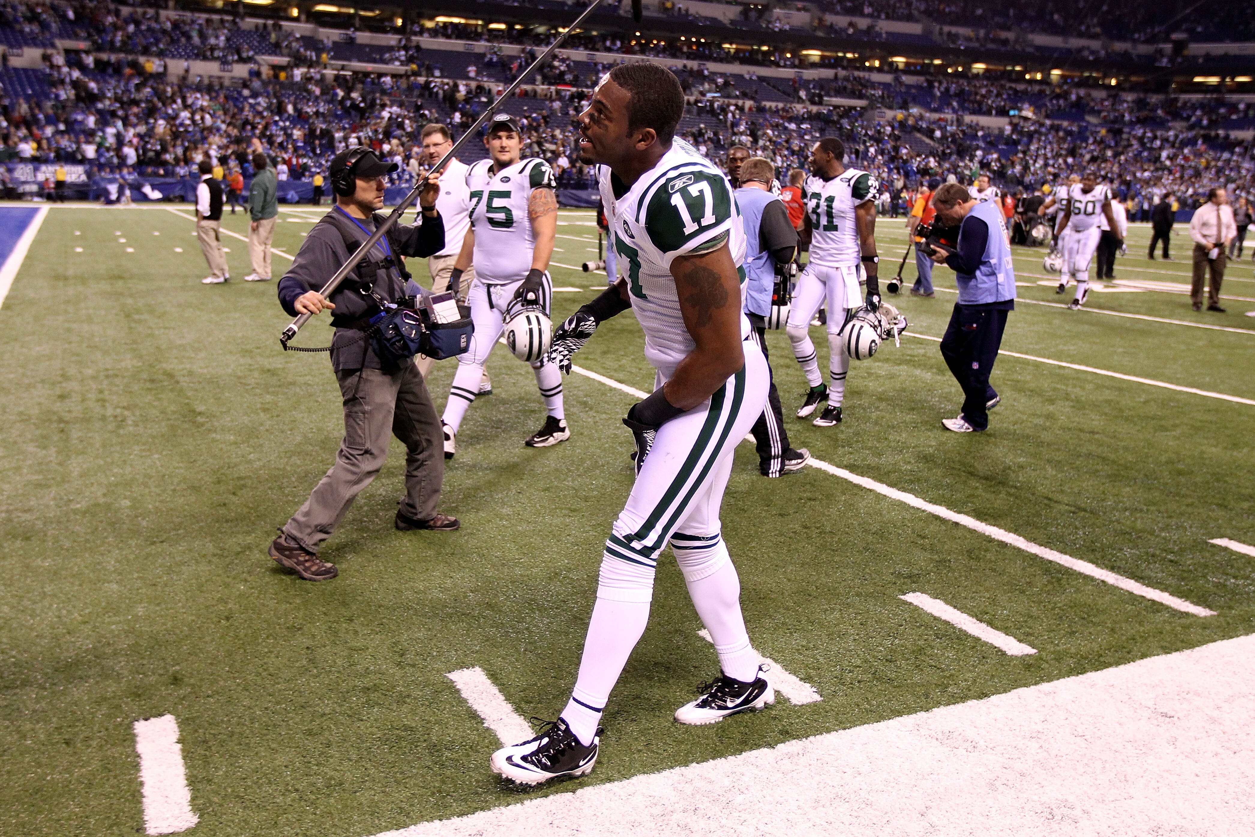 INDIANAPOLIS, IN - JANUARY 08:  Braylon Edwards #17 of the New York Jets celebrates after the Jets 17-16 win against the Indianapolis Colts during their 2011 AFC wild card playoff game at Lucas Oil Stadium on January 8, 2011 in Indianapolis, Indiana.  (Ph