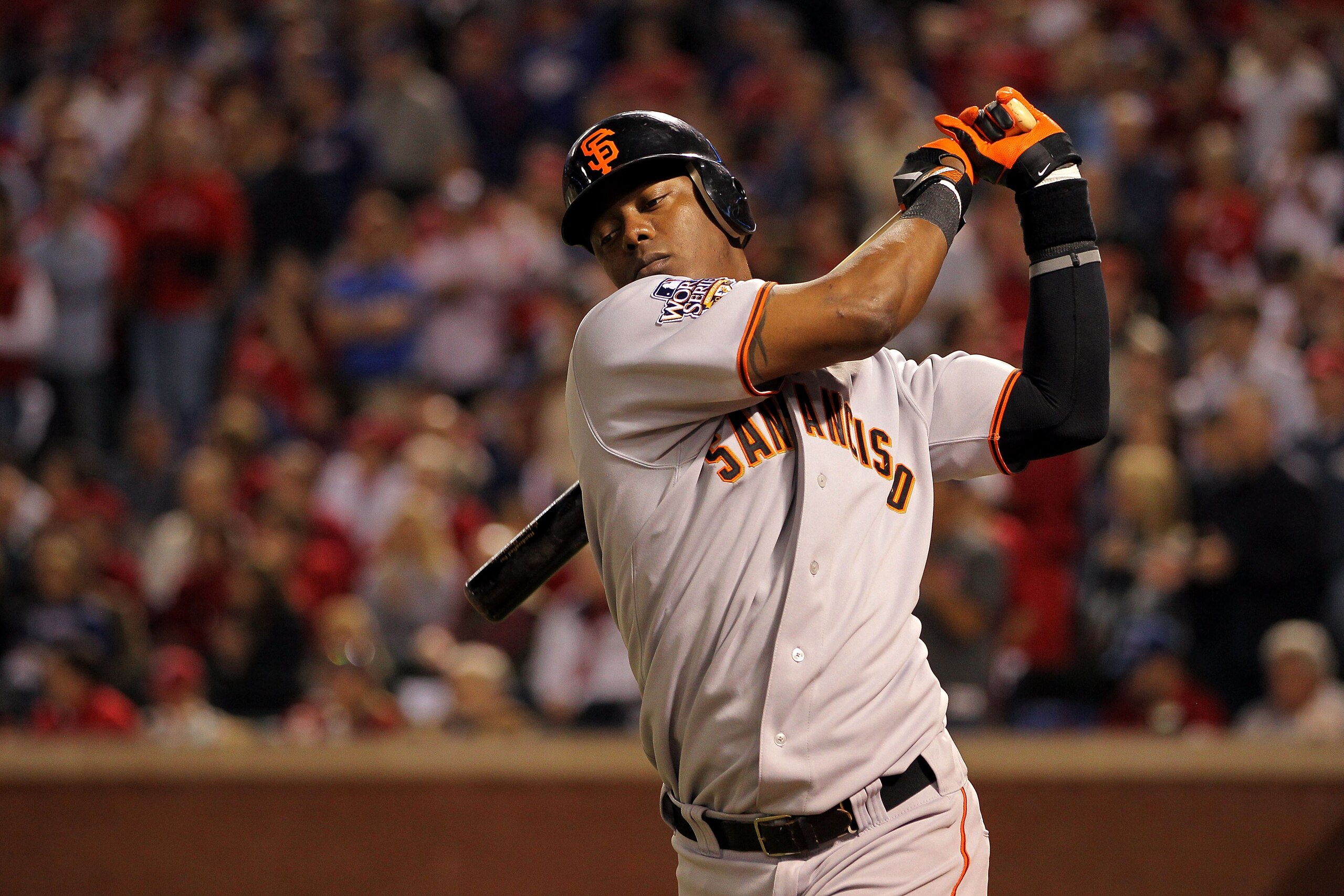 ARLINGTON, TX - NOVEMBER 01:  Edgar Renteria #16 of the San Francisco Giants warms up in the on deck circle against the Texas Rangers in Game Five of the 2010 MLB World Series at Rangers Ballpark in Arlington on November 1, 2010 in Arlington, Texas.  (Pho