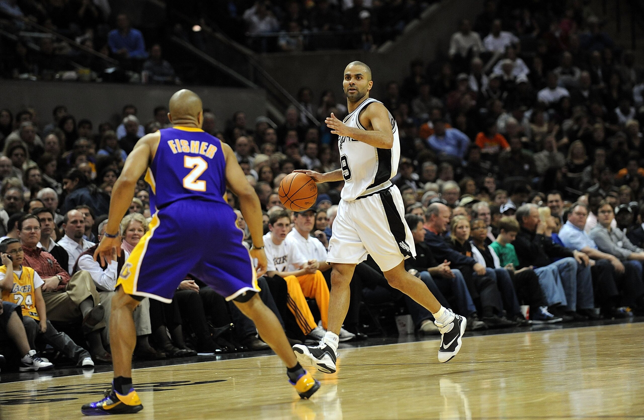 SAN ANTONIO - JANUARY 12:  Guard Tony Parker #9 of the San Antonio Spurs on January 12, 2010 at AT&T Center in San Antonio, Texas.  NOTE TO USER: User expressly acknowledges and agrees that, by downloading and/or using this Photograph, user is consenting