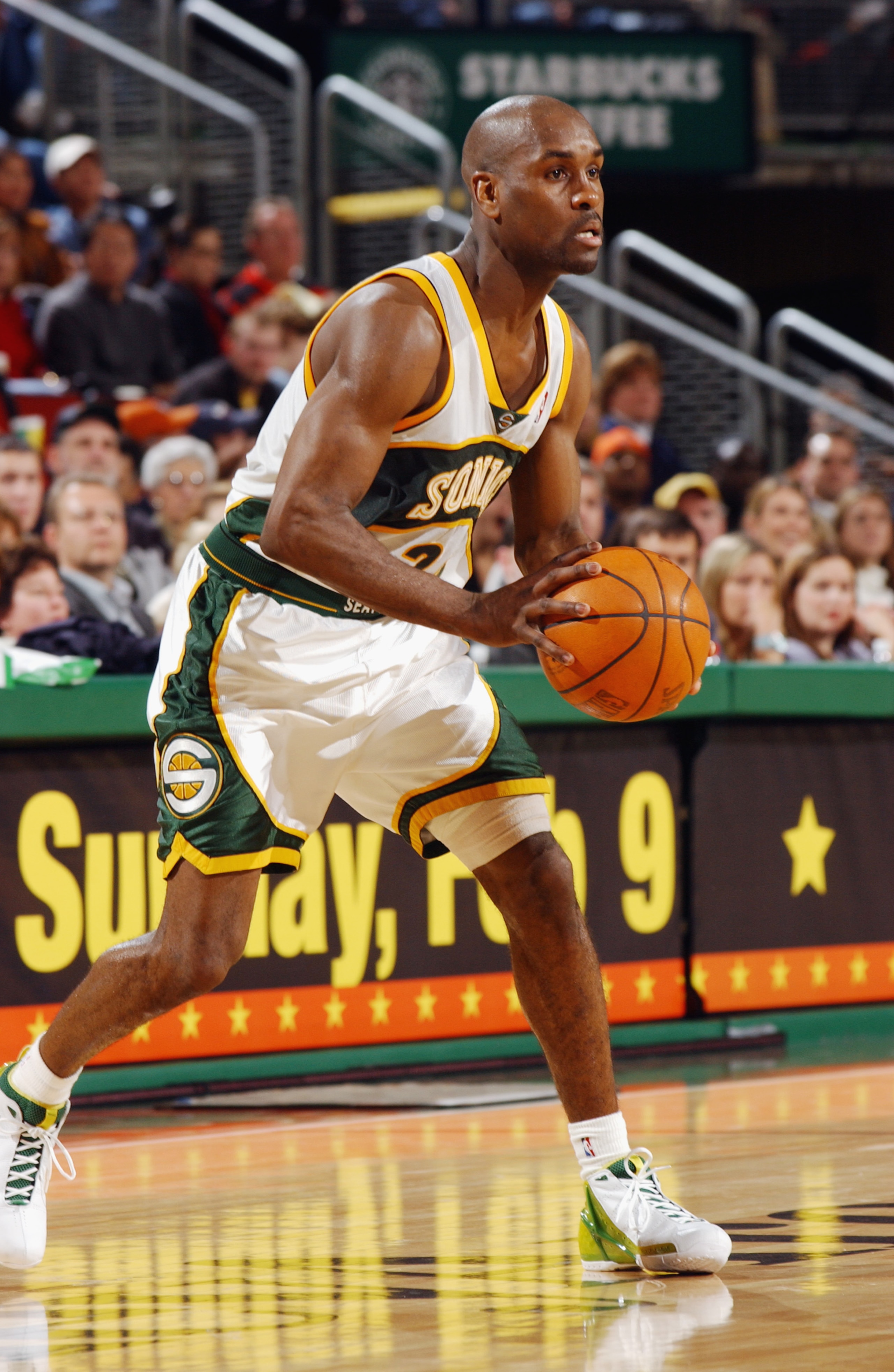 SEATTLE - JANUARY 30:  Gary Payton #20 of the Seattle Sonics holds the ball during the game against the Sacramento Kings at Key Arena on January 30, 2003 in Seattle, Washington.  The Kings won 95-77.  NOTE TO USER: User expressly acknowledges and agrees t