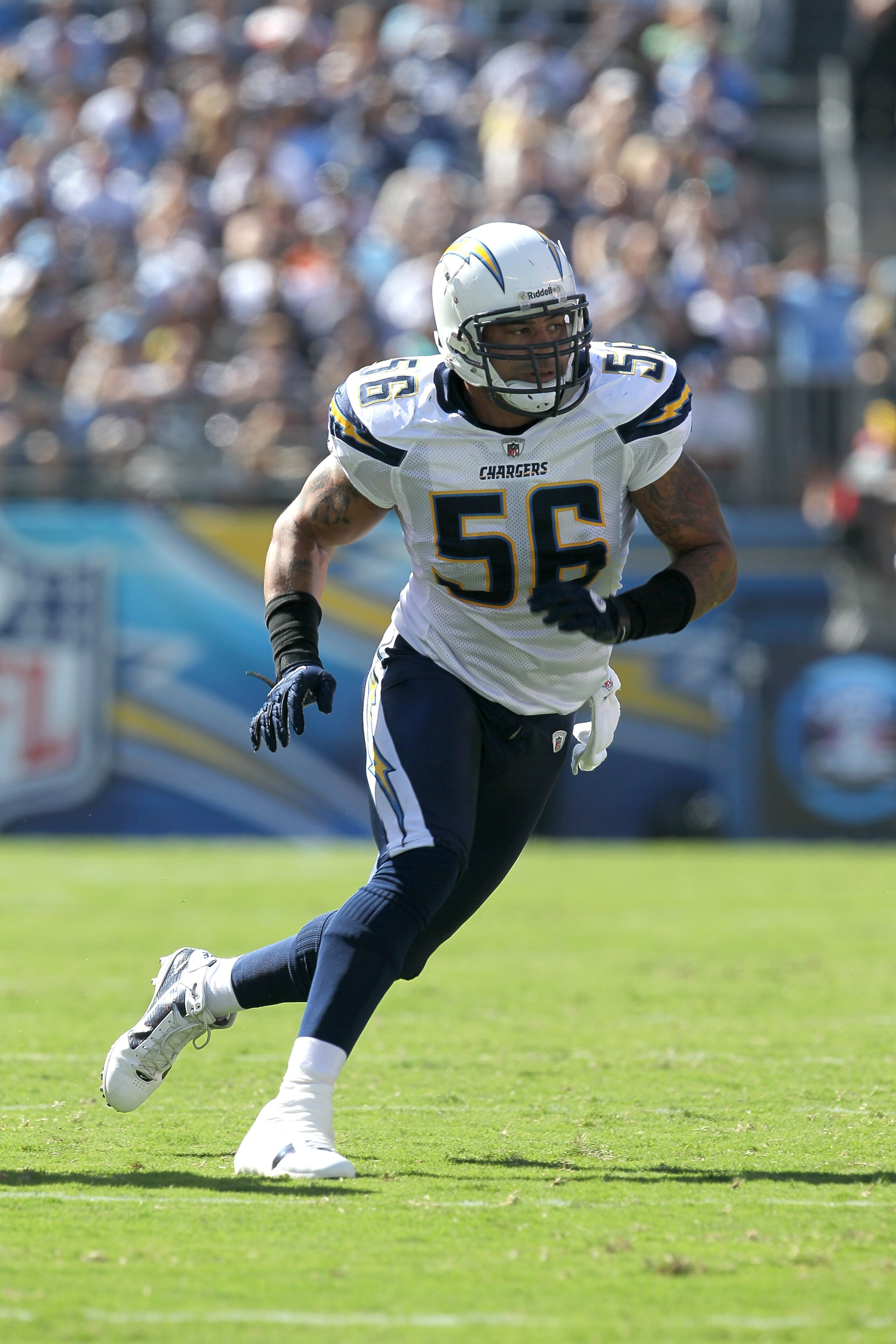 SAN DIEGO - SEPTEMBER 19: Linebacker Shawne Merriman #56 of the San Diego Chargers comes off the line of scrimmage against the Jacksonville Jaguars at Qualcomm Stadium on September 19, 2010 in San Diego, California. The Chargers won 38-13. (Photo by Ste SAN DIEGO - SEPTEMBER 19: Linebacker Shawne Merriman #56 of the San Diego Chargers comes off the line of scrimmage against the Jacksonville Jaguars at Qualcomm Stadium on September 19, 2010 in San Diego, California. The Chargers won 38-13. (Photo by Ste