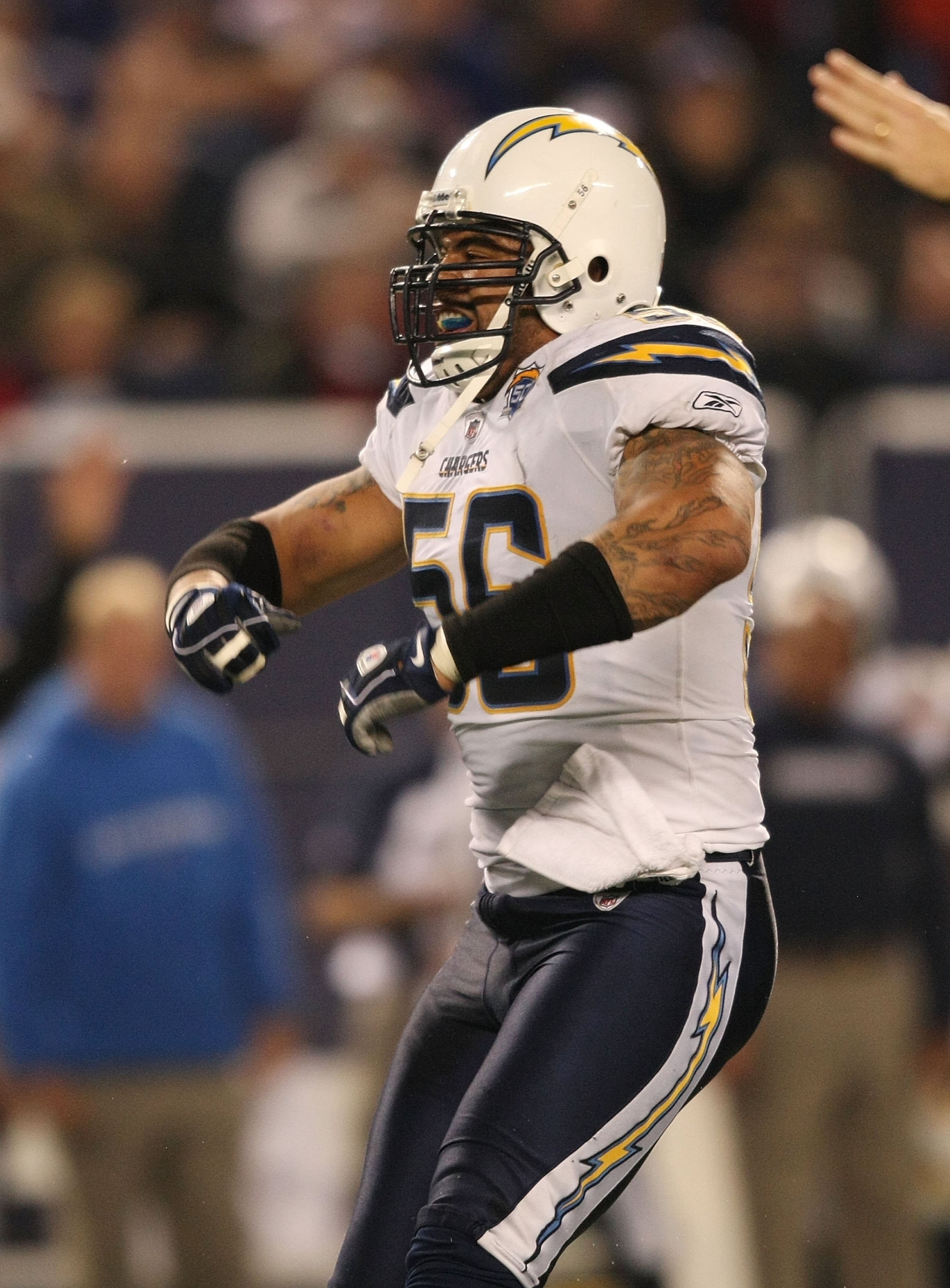 EAST RUTHERFORD, NJ - NOVEMBER 8: Shawne Merriman #56 of the San Diego Chargers against the New York Giants at Giants Stadium on November 8, 2009 in East Rutherford, New Jersey. The Chargers defeated the Giants 21-20. (Photo by Nick Laham/Getty Images) EAST RUTHERFORD, NJ - NOVEMBER 8: Shawne Merriman #56 of the San Diego Chargers against the New York Giants at Giants Stadium on November 8, 2009 in East Rutherford, New Jersey. The Chargers defeated the Giants 21-20. (Photo by Nick Laham/Getty Images)