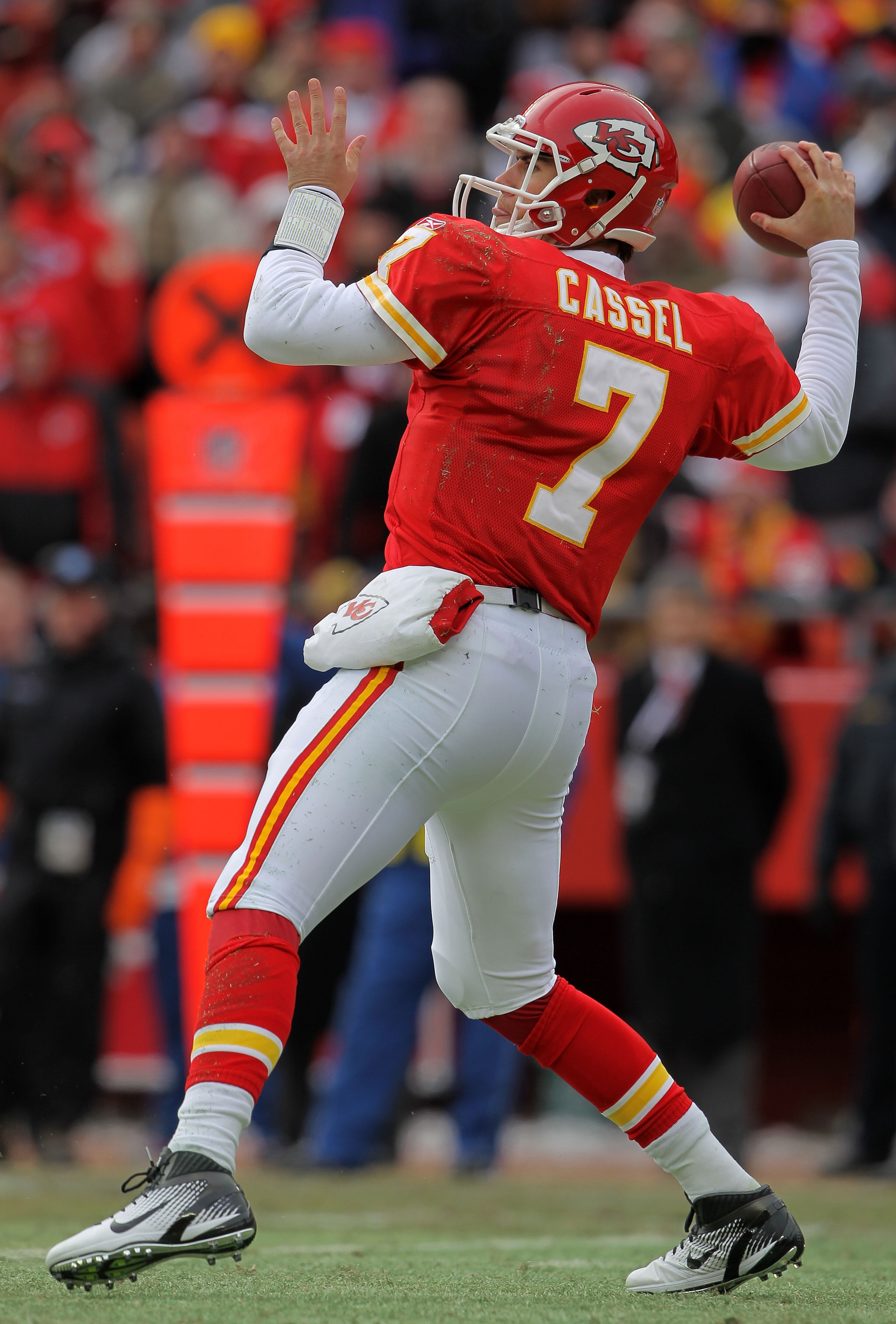 KANSAS CITY, MO - JANUARY 09: Quarterback Matt Cassel #7 of the Kansas City Chiefs looks to pass against the Baltimore Ravens in their 2011 AFC wild card playoff game at Arrowhead Stadium on January 9, 2011 in Kansas City, Missouri. (Photo by Doug Pensi KANSAS CITY, MO - JANUARY 09: Quarterback Matt Cassel #7 of the Kansas City Chiefs looks to pass against the Baltimore Ravens in their 2011 AFC wild card playoff game at Arrowhead Stadium on January 9, 2011 in Kansas City, Missouri. (Photo by Doug Pensi