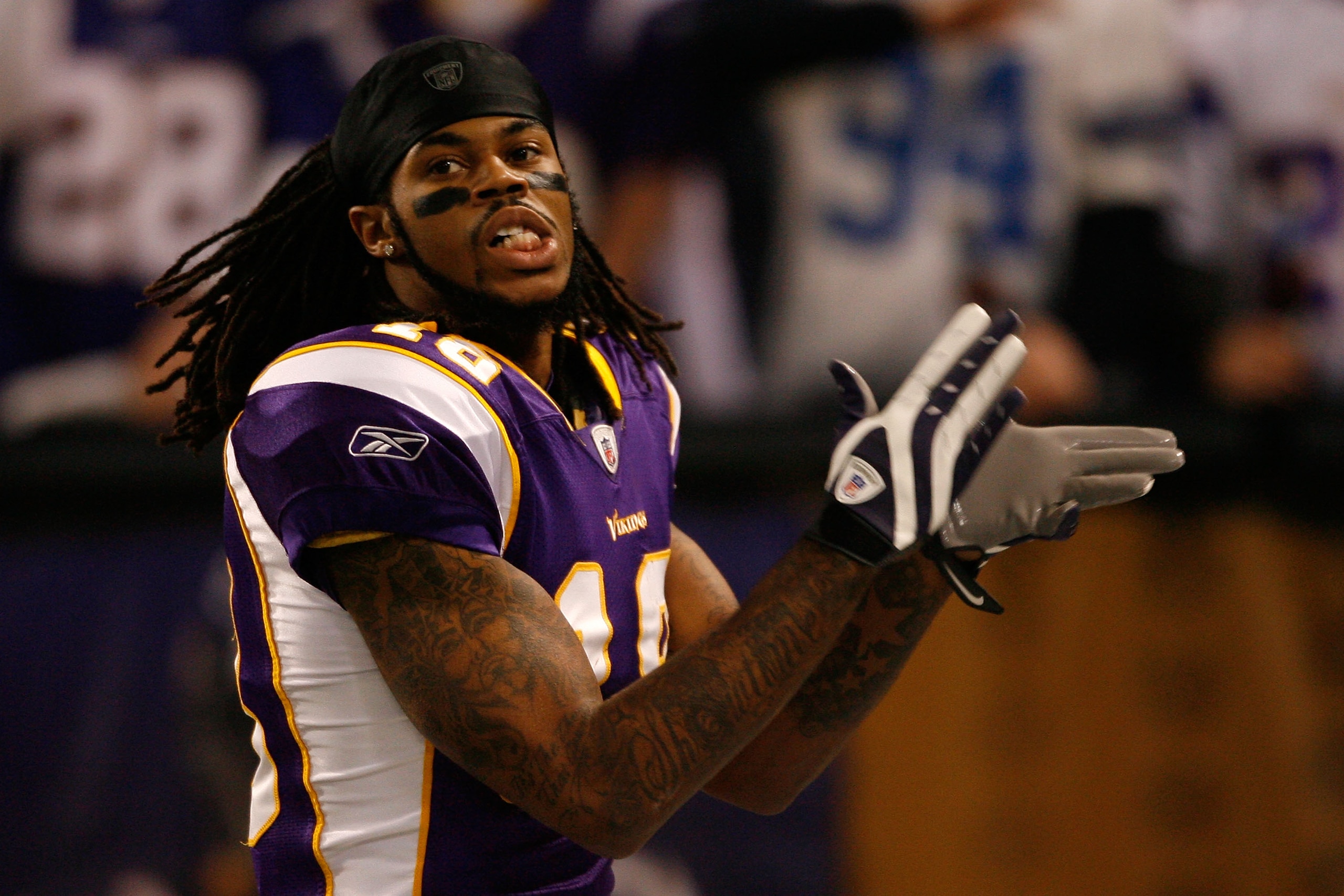 MINNEAPOLIS - JANUARY 17:  Wide receiver Sidney Rice #18 of the Minnesota Vikings celebrates while playing against the Dallas Cowboys during the first half of the NFC Divisional Playoff Game at Hubert H. Humphrey Metrodome on January 17, 2010 in Minneapol