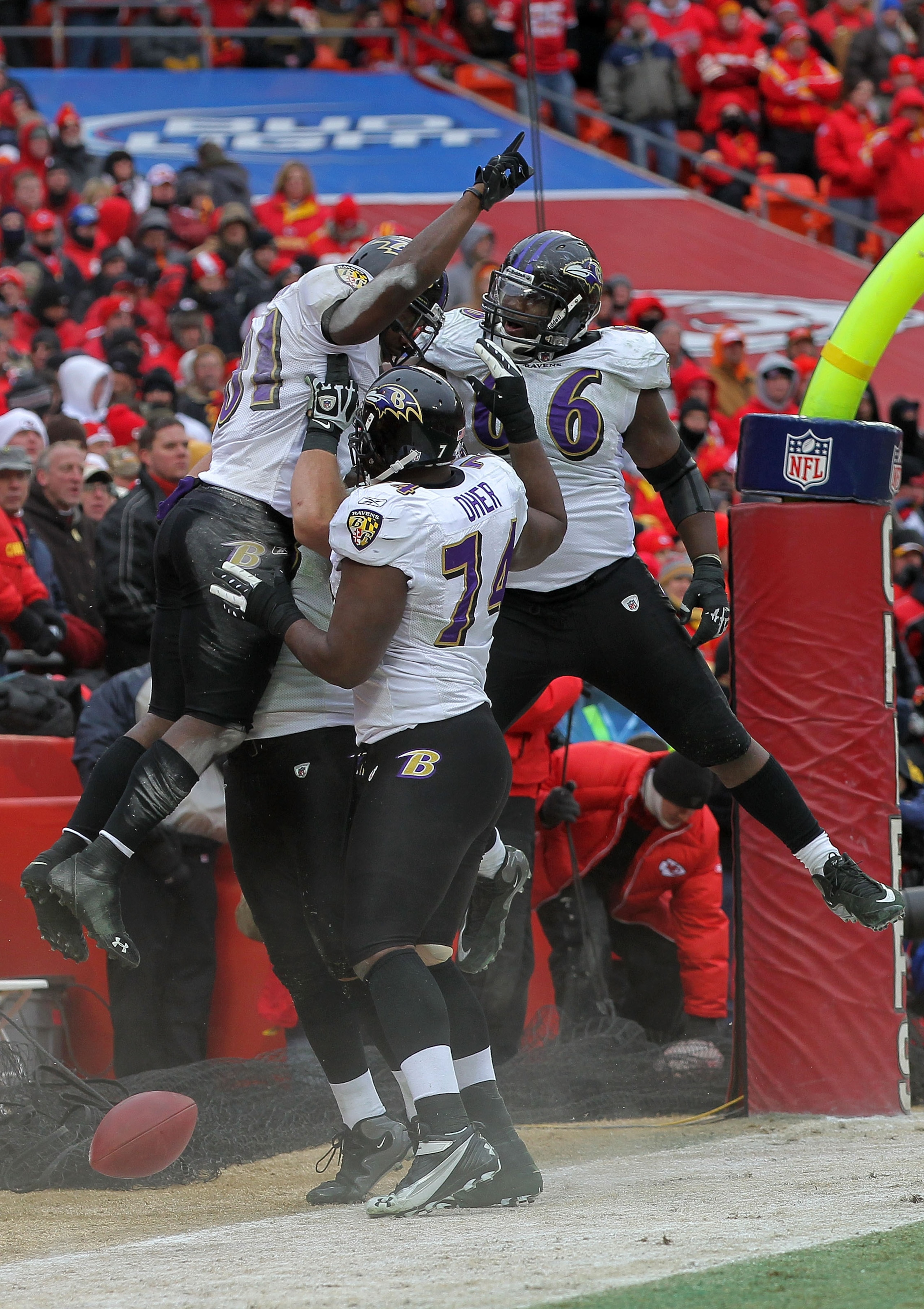 KANSAS CITY, MO - JANUARY 09: Wide receiver Anquan Boldin #81 of the Baltimore Ravens celebrates a touchdown with teammates in the third quarter of the 2011 AFC wild card playoff game against the Kansas City Chiefs at Arrowhead Stadium on January 9, 2011 KANSAS CITY, MO - JANUARY 09: Wide receiver Anquan Boldin #81 of the Baltimore Ravens celebrates a touchdown with teammates in the third quarter of the 2011 AFC wild card playoff game against the Kansas City Chiefs at Arrowhead Stadium on January 9, 2011