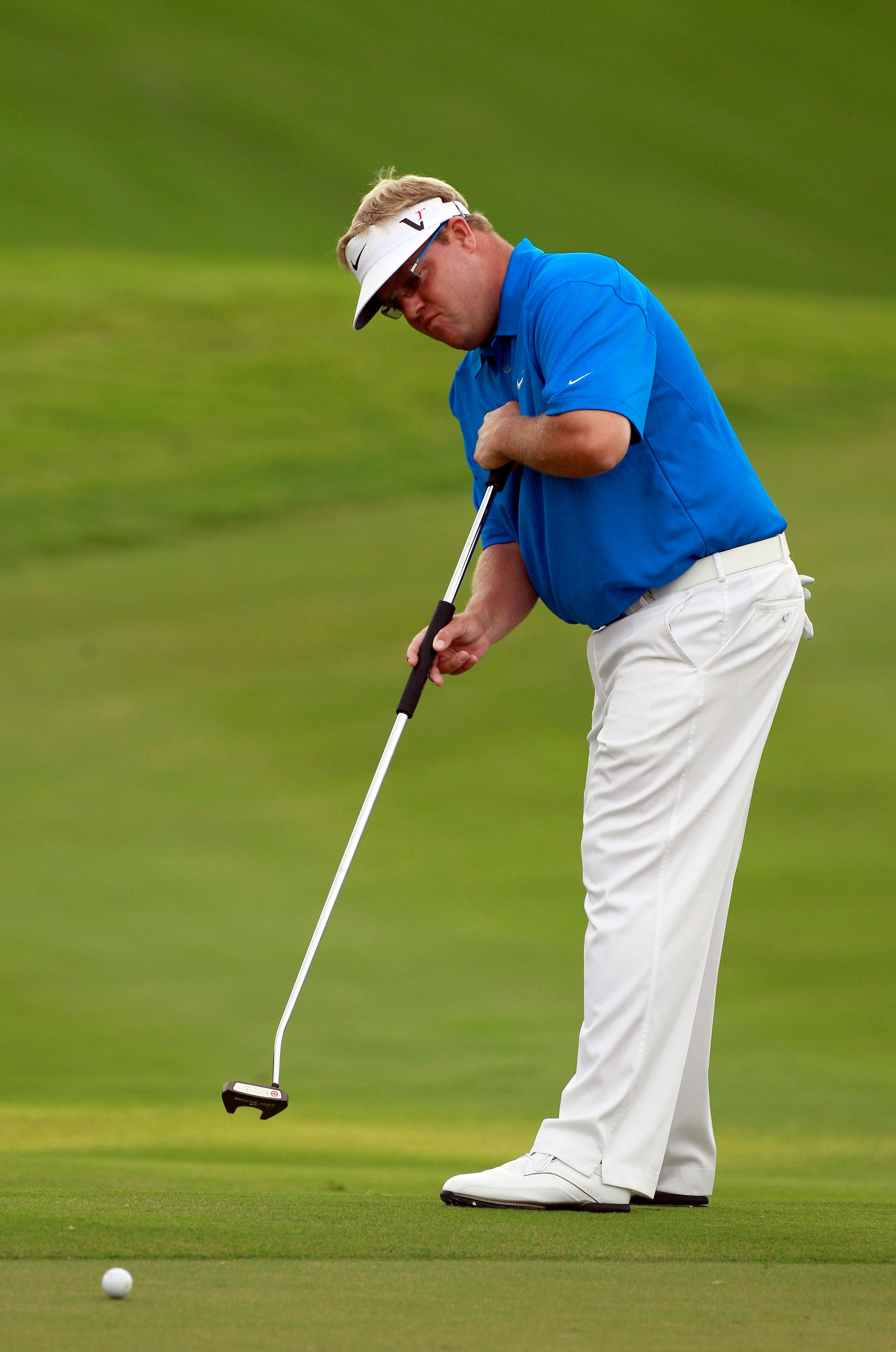 KAPALUA, HI - JANUARY 07:  Carl Pettersson of Sweden plays a shot on the 16th hole during the second round of the Hyundai Tournament of Champions at the Plantation course on January 7, 2011 in Kapalua, Hawaii.  (Photo by Sam Greenwood/Getty Images)