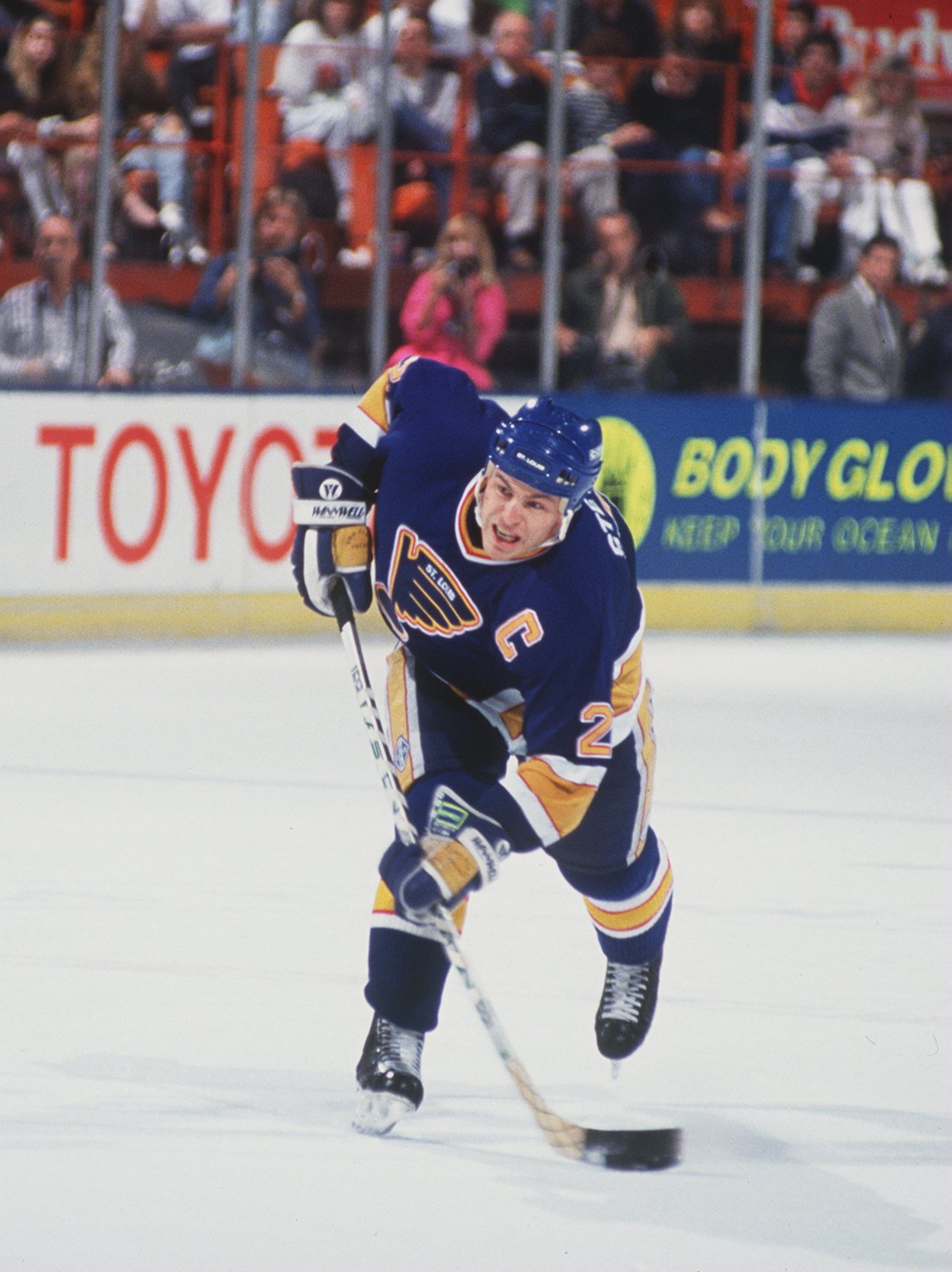 14 OCT 1990:  ST. LOUIS CAPTAIN SCOTT STEVENS WITH A SLAP SHOT DURING THE BLUES GAME VERSUS THE LOS ANGELES KINGS AT THE GREAT WESTERN FORUM. Mandatory Credit: Ken Levine/ALLSPORT