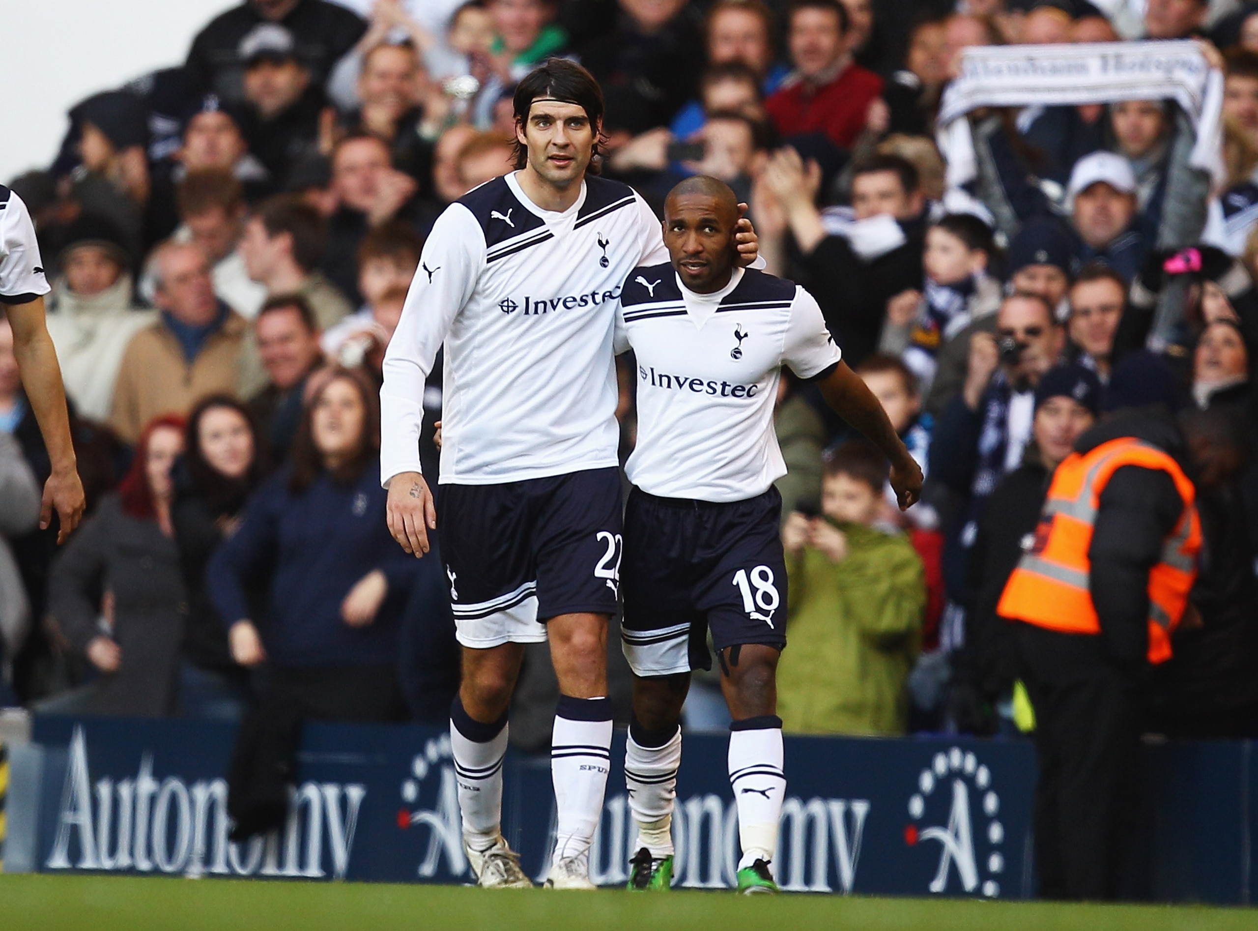 LONDON, ENGLAND - JANUARY 09:  Jermain Defoe (R) of Tottenham Hotspur celebrates his first goal with Vedran Corluka during the FA Cup sponsored by E.ON 3rd Round match between Tottenham Hotspur and Charlton Athletic at White Hart Lane on January 9, 2011 i