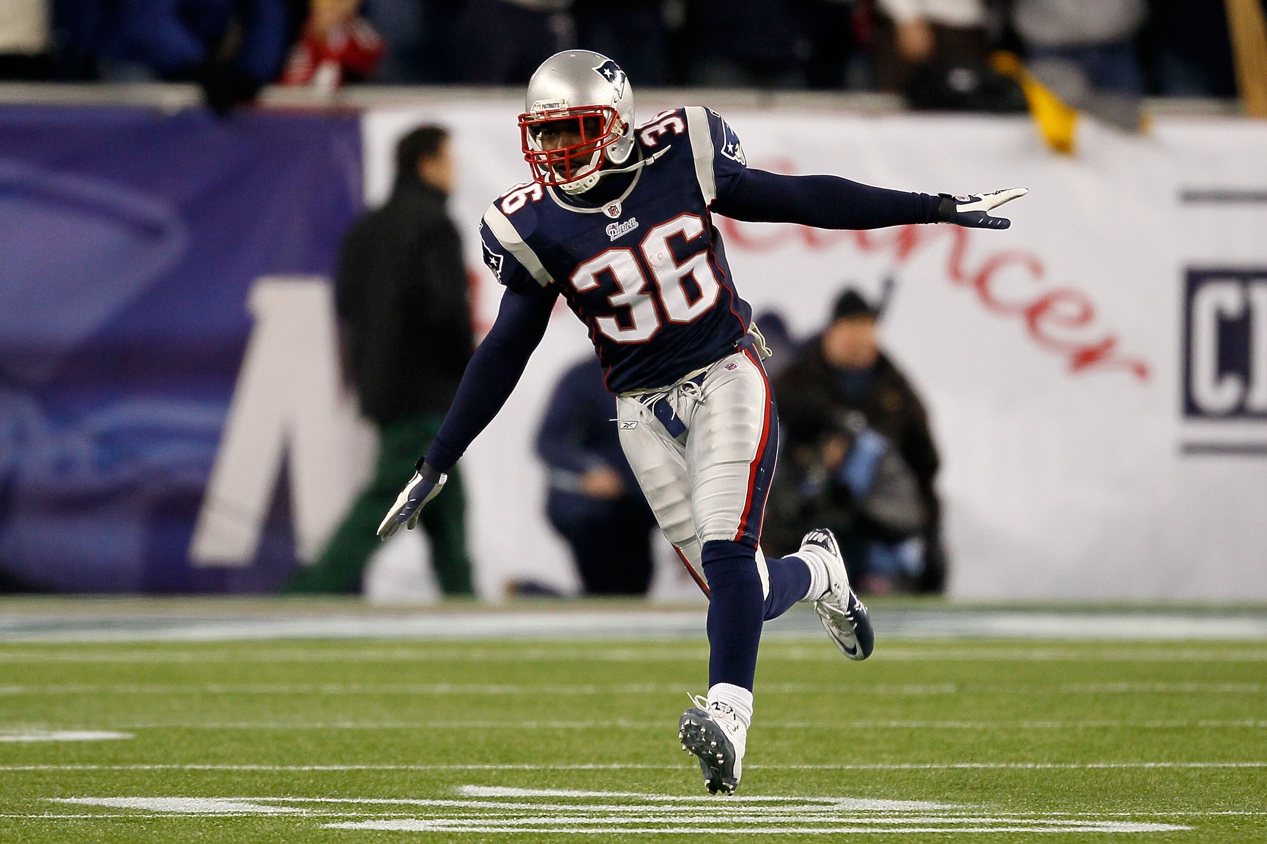 FOXBORO, MA - DECEMBER 06:  James Sanders #36 of the New England Patriots celebrates after he intercepted a pass against the New York Jets at Gillette Stadium on December 6, 2010 in Foxboro, Massachusetts.  (Photo by Jim Rogash/Getty Images)