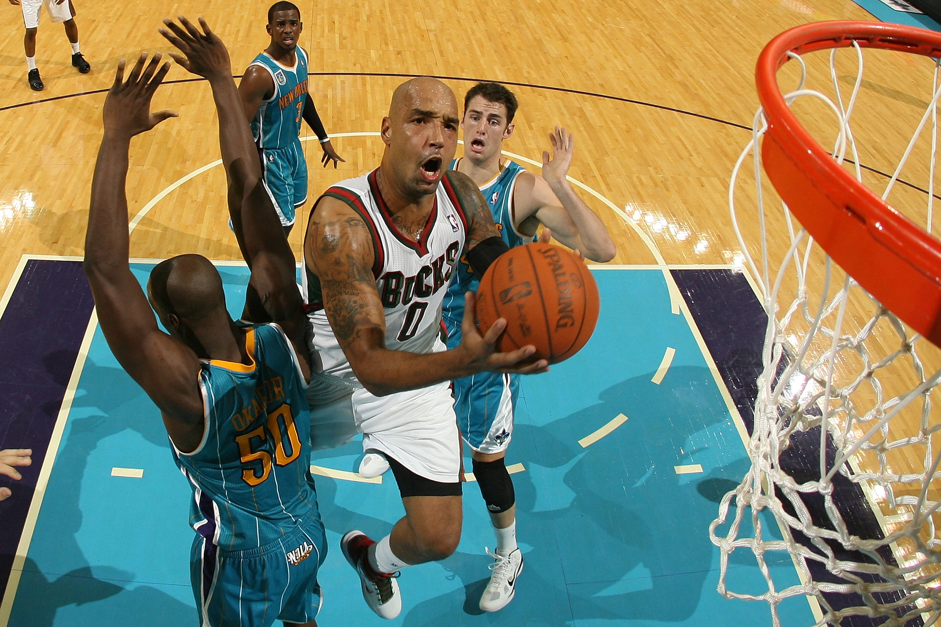 NEW ORLEANS - OCTOBER 27:  Drew Gooden of the Milwaukee Bucks shoots the ball against the New Orleans Hornets on October 27, 2010 in New Orleans, Louisiana.  NOTE TO USER: User expressly acknowledges and agrees that, by downloading and or using this photo