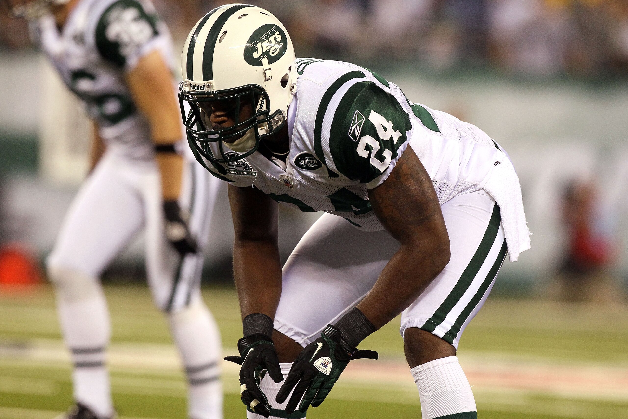 EAST RUTHERFORD, NJ - SEPTEMBER 13:  Darrelle Revis #24 of the New York Jets against the Baltimore Ravens during their home opener at the New Meadowlands Stadium on September 13, 2010 in East Rutherford, New Jersey.  (Photo by Jim McIsaac/Getty Images)