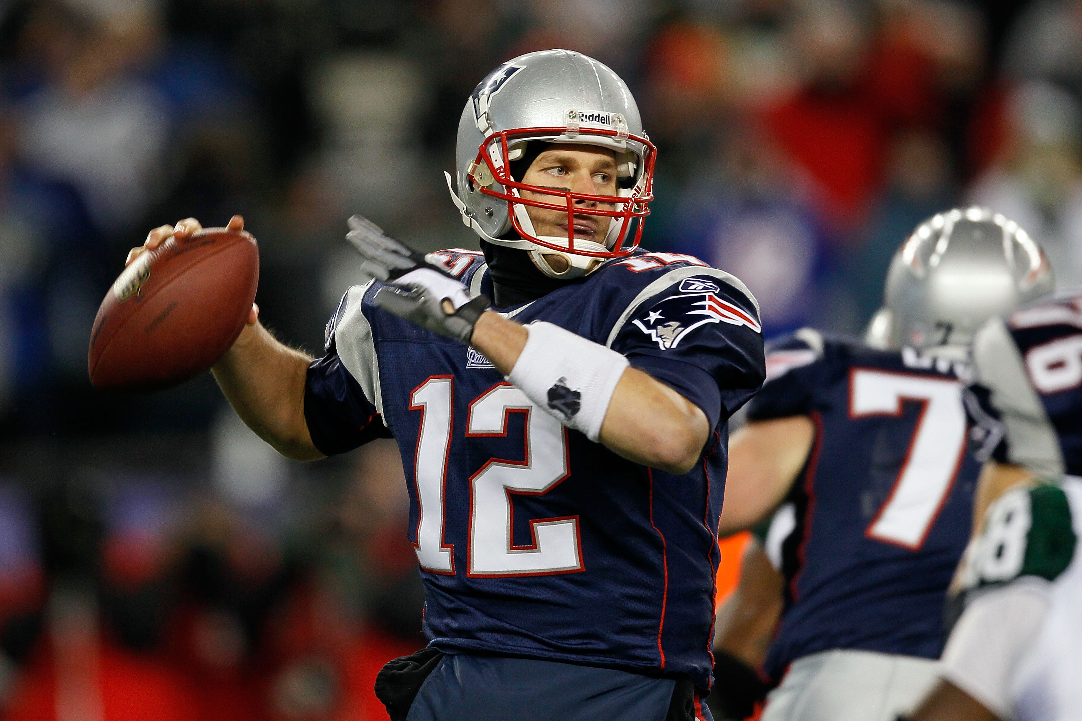 Brady, Patriots Rout Jets 45-3