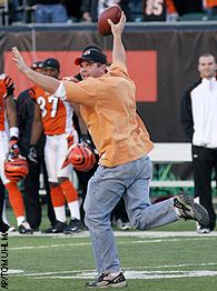 Bengals vs. Packers October 30, 2005: Fan Steals Ball From Brett Favre, News, Scores, Highlights, Stats, and Rumors