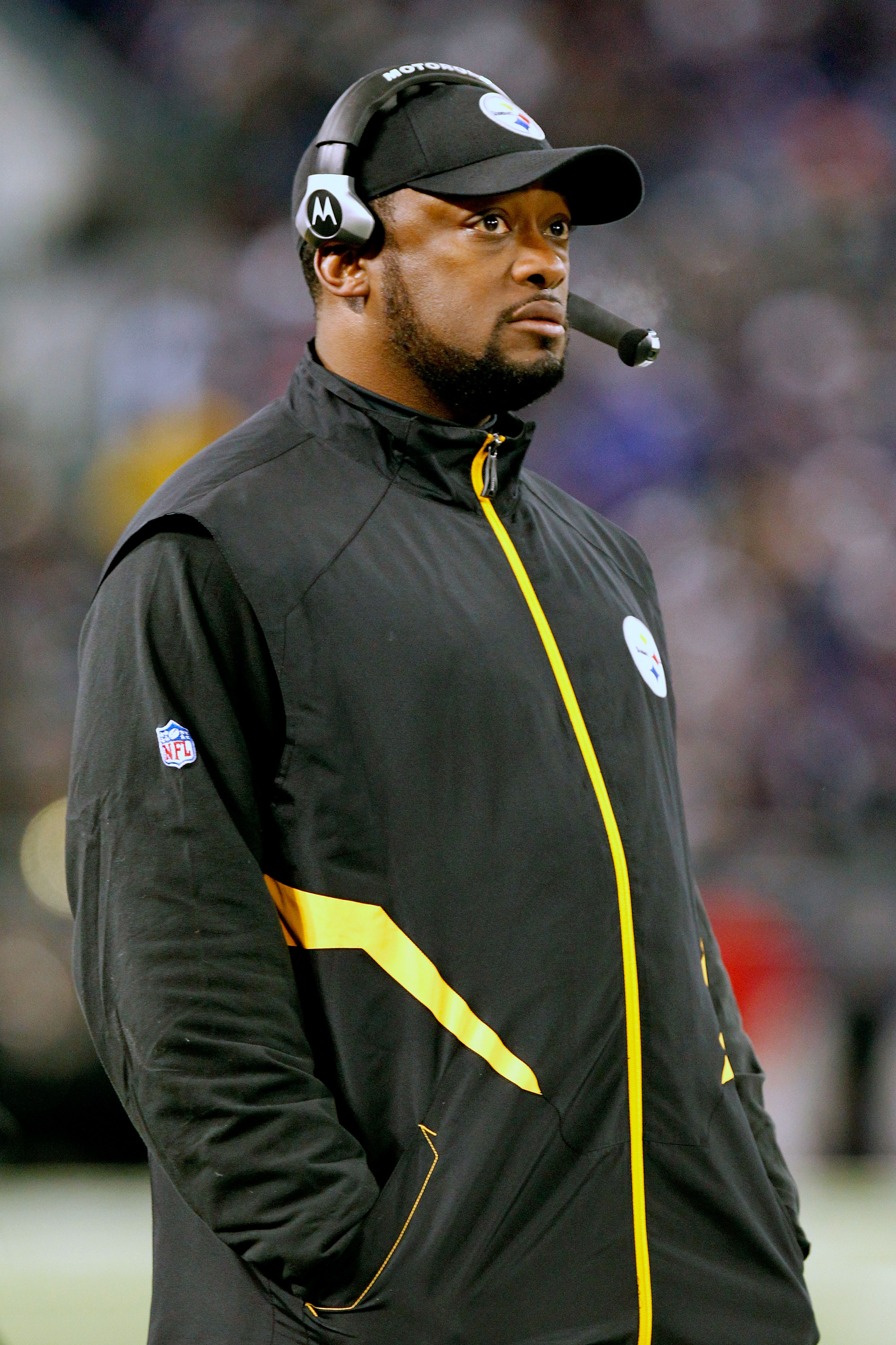 BALTIMORE, MD - DECEMBER 05:  Mike Tomlin head coach of the Pittsburgh Steelers looks on during the game against the Baltimore Ravens at M&T Bank Stadium on December 5, 2010 in Baltimore, Maryland. Pittsburgh won 13-10.  (Photo by Geoff Burke/Getty Images