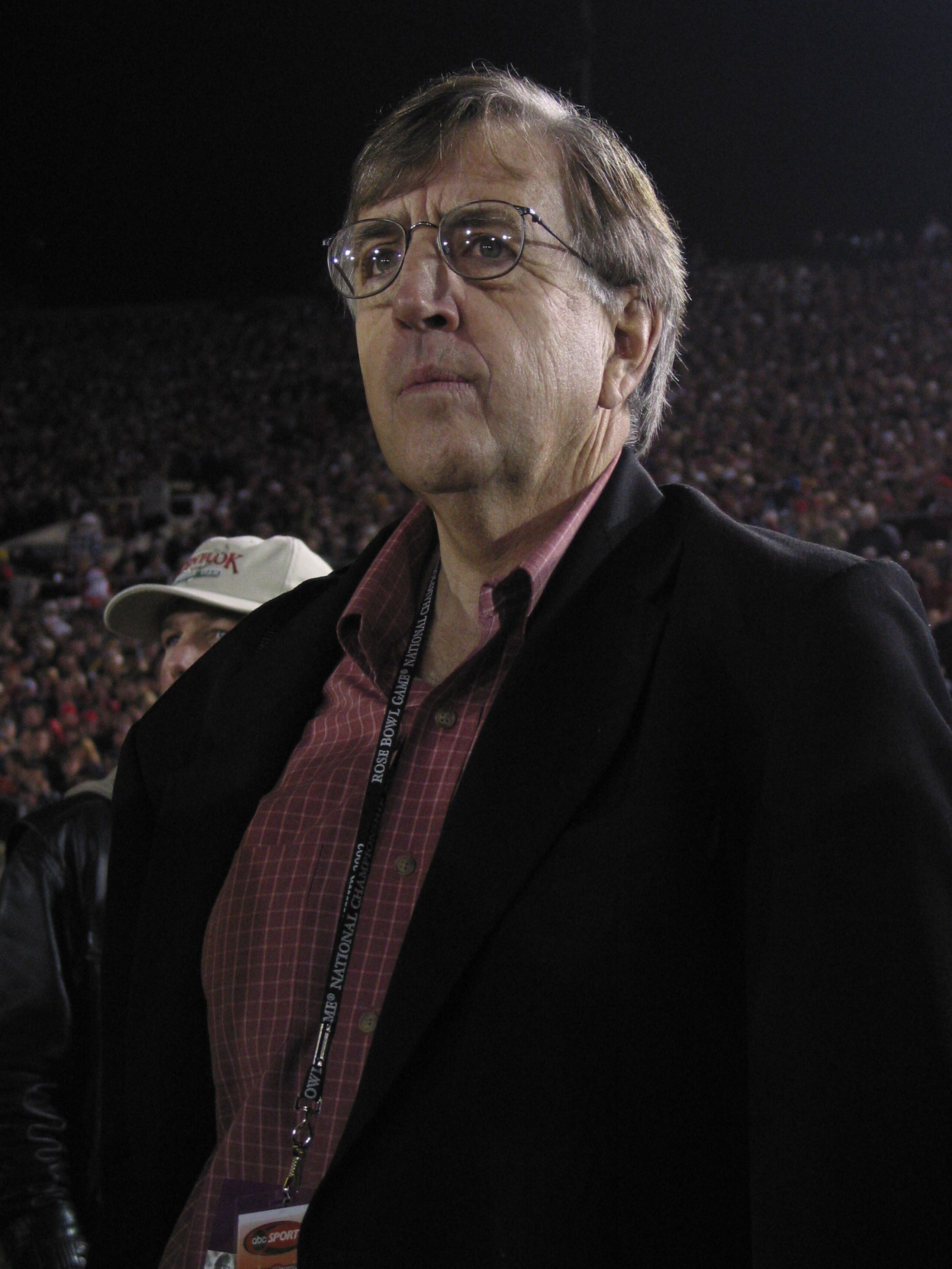 3 Jan 2002:   ABC broadcaster Brent Musberger on the sidelines during the Rose Bowl National Championship Game at the Rose Bowl in Pasadena, California.  Miami won 37-14.  DIGITAL IMAGE    Mandatory Credit:  Stephen Dunn/Getty Images