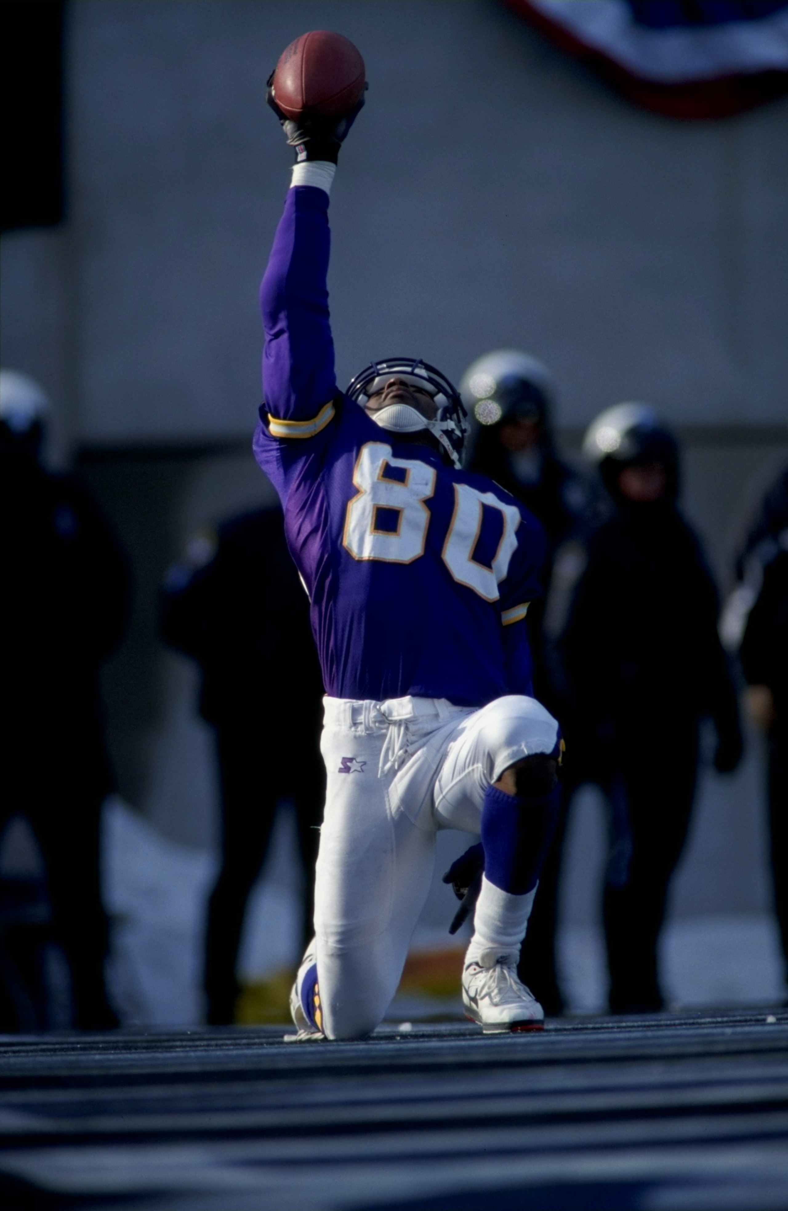 26 Dec 1998: Chris Carter #80 of the Minnesota Vikings celebrates during the game against the Tennessee Oilers at Vanderbilt Stadium in Nashville, Tennessee. The Vikings defeated the Oilers 26-10.