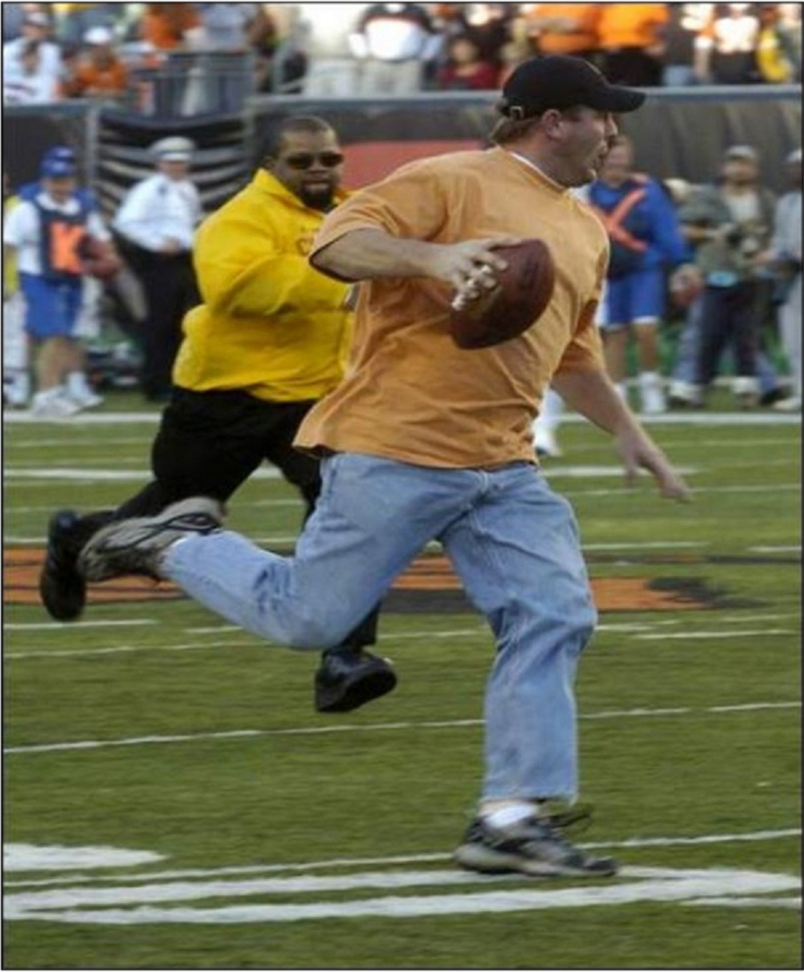 Bengals vs. Packers October 30, 2005: Fan Steals Ball From Brett Favre, News, Scores, Highlights, Stats, and Rumors