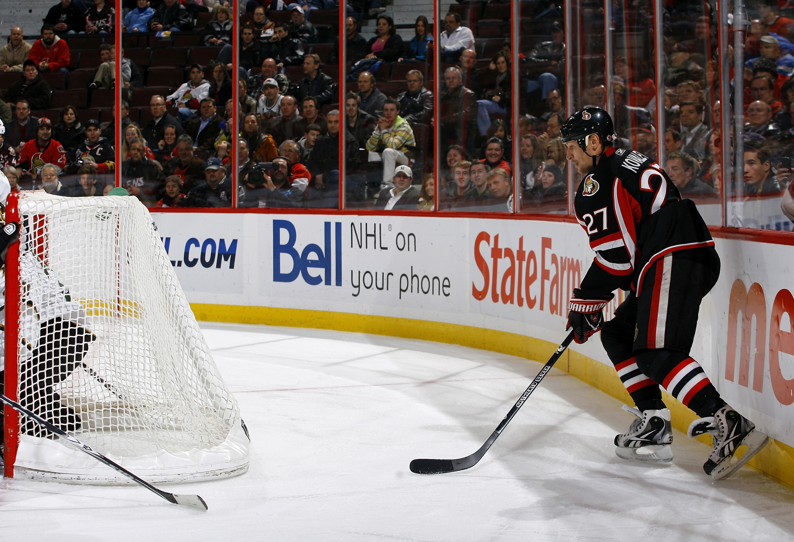 OTTAWA, ON - NOVEMBER 24: Alex Kovalev #27 of the Ottawa Senators controls the puck in behind the net during a game against the Dallas Stars at Scotiabank Place on November 24, 2010 in Ottawa, Ontario, Canada. (Photo by Phillip MacCallum/Getty Images)