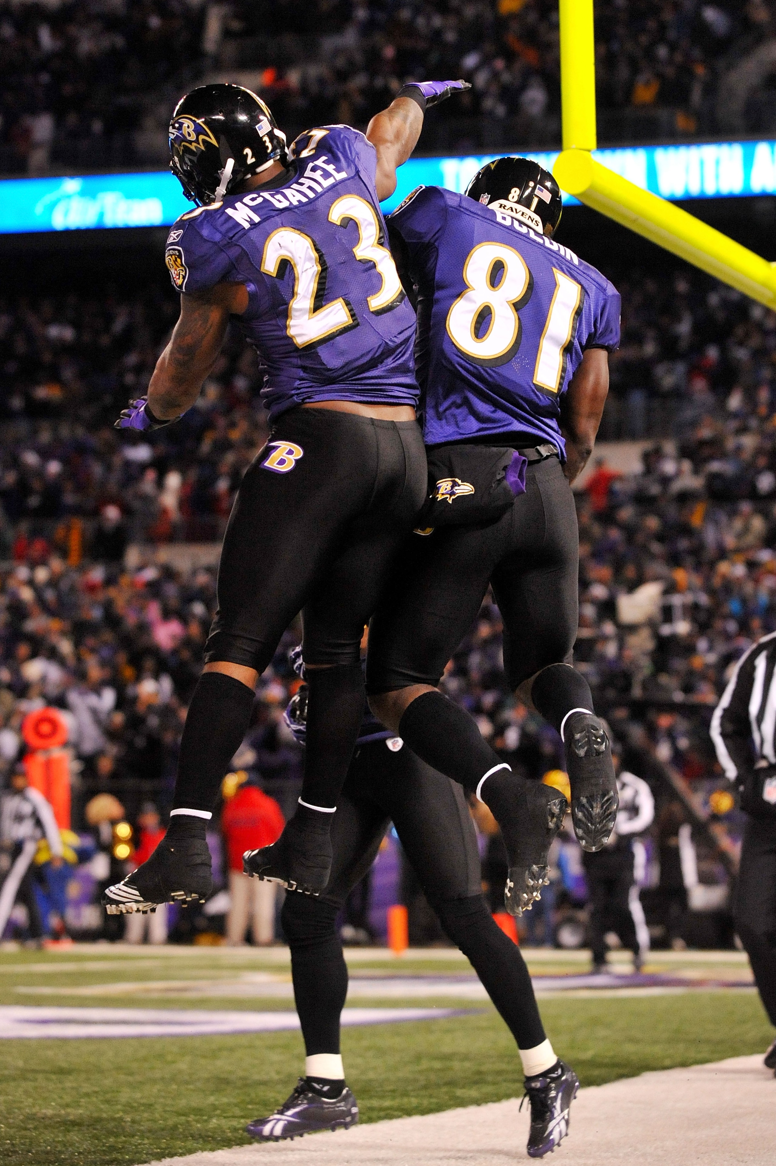 BALTIMORE, MD - DECEMBER 05:  Wide receiver Anquan Boldin #81 of the Baltimore Ravens celebrates his touchdown with teammate running back Willis McGahee #23 during the first quarter of the game against the Pittsburgh Steelers at M&T Bank Stadium on Decemb
