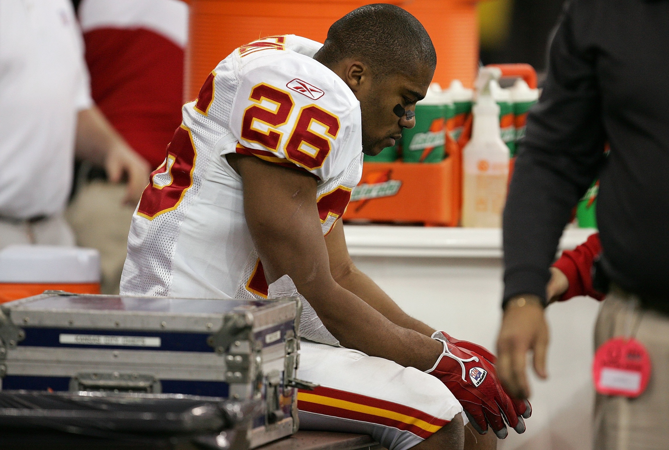 INDIANAPOLIS - JANUARY 06:  Michael Bennett #26 of the Kansas City Chiefs sits on the bench in the final mintue of the Chiefs 23-8 loss to the Indianapolis Colts during their AFC Wild Card Playoff Game January 6, 2007 at RCA Dome in Indianapolis, Indiana.
