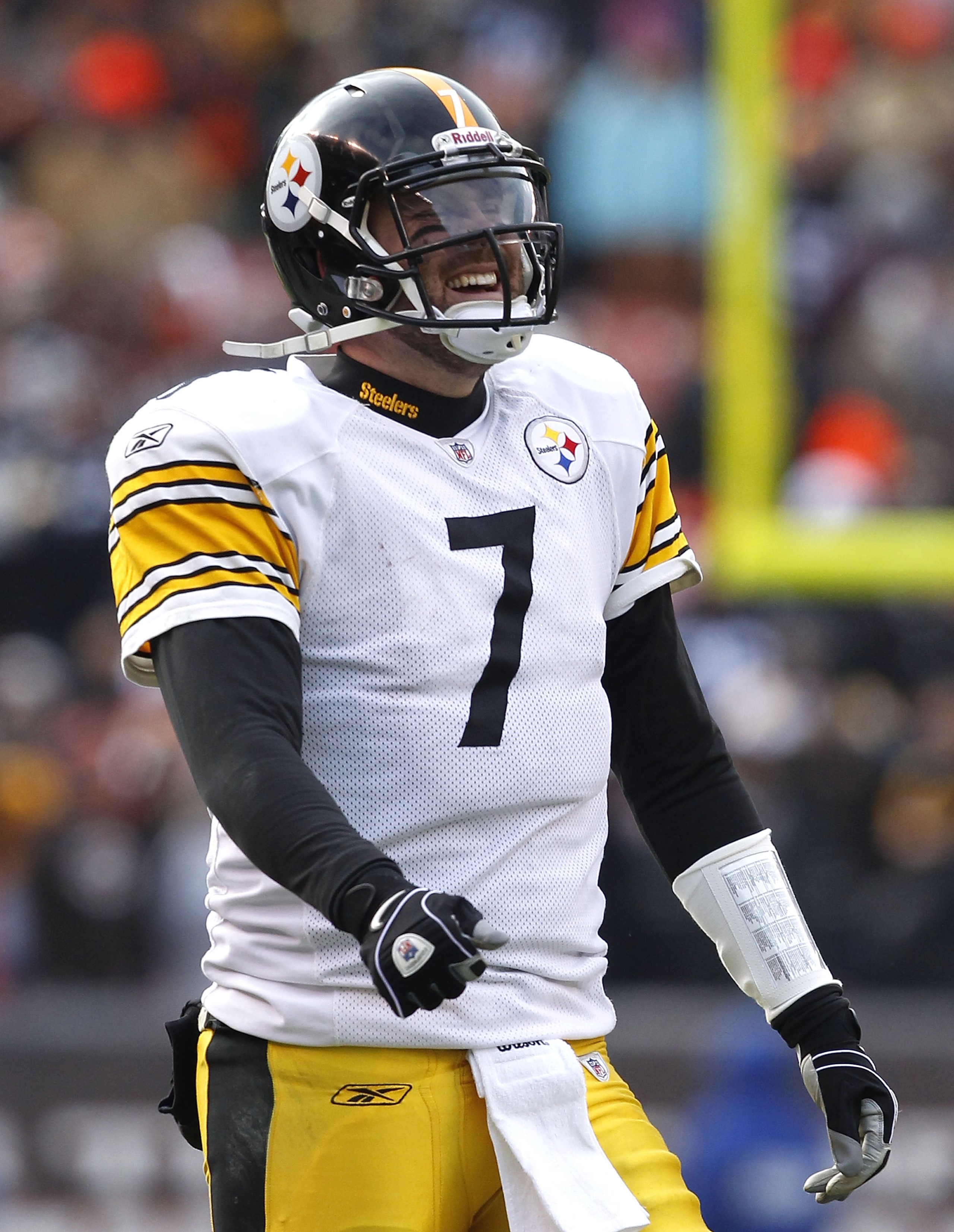 CLEVELAND, OH - JANUARY 02:  Quarterback Ben Roethlisberger #7 of the Pittsburgh Steelers smiles after their game against the Cleveland Browns at Cleveland Browns Stadium on January 2, 2011 in Cleveland, Ohio.  (Photo by Matt Sullivan/Getty Images)