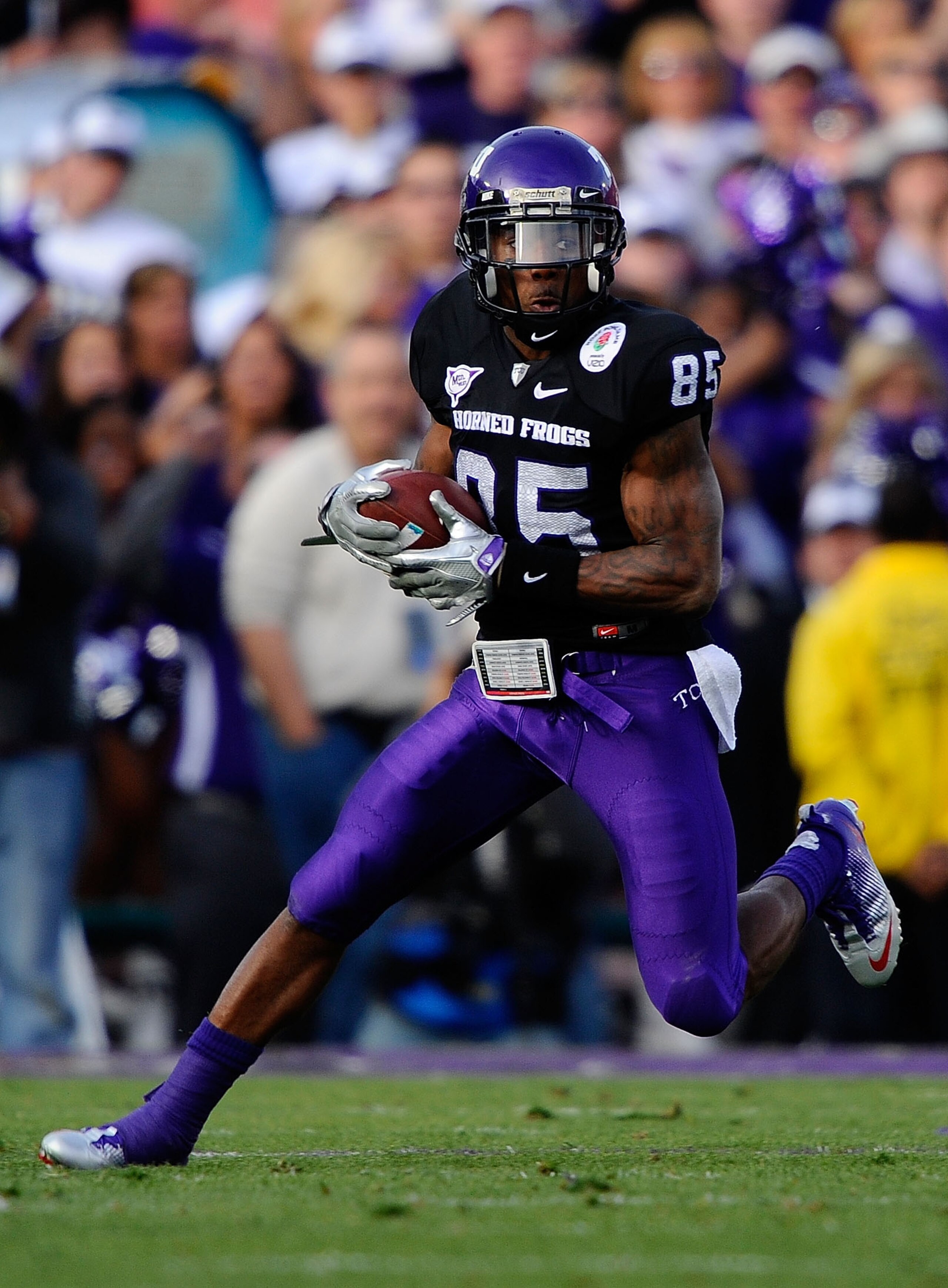 PASADENA, CA - JANUARY 01:  Wide receiver Jeremy Kerley #85 of the TCU Horned Frogs runs with the ball against the Wisconsin Badgers in the 97th Rose Bowl game on January 1, 2011 in Pasadena, California.  (Photo by Kevork Djansezian/Getty Images)